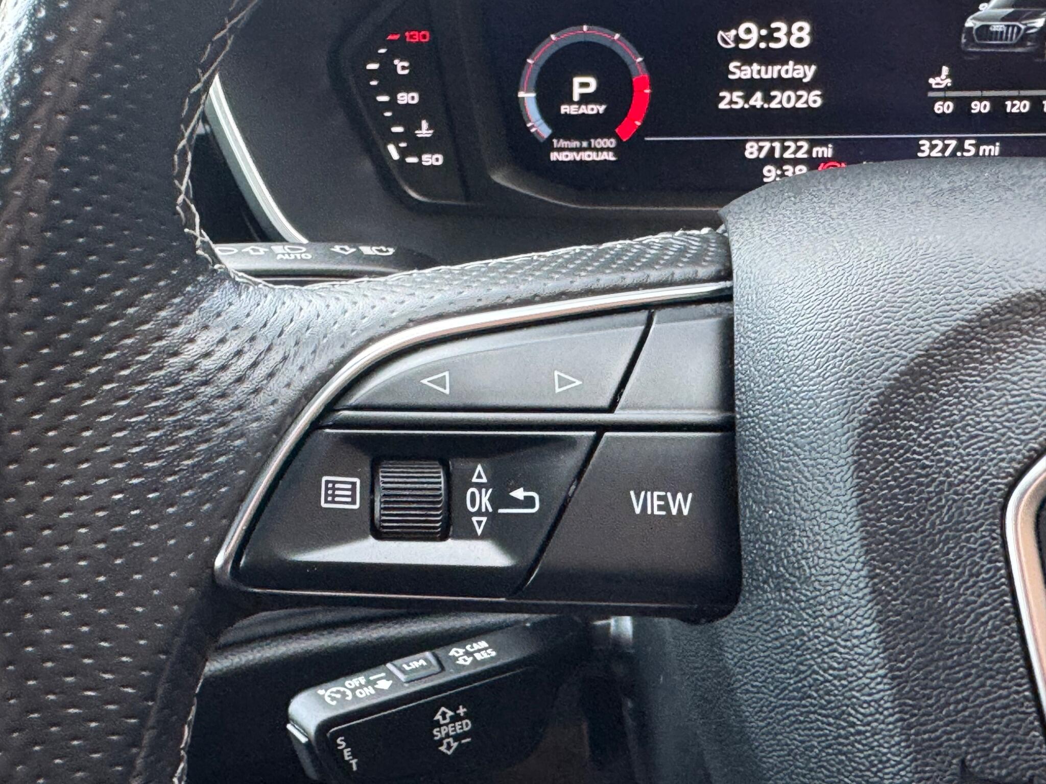 Audi Q3 view 16