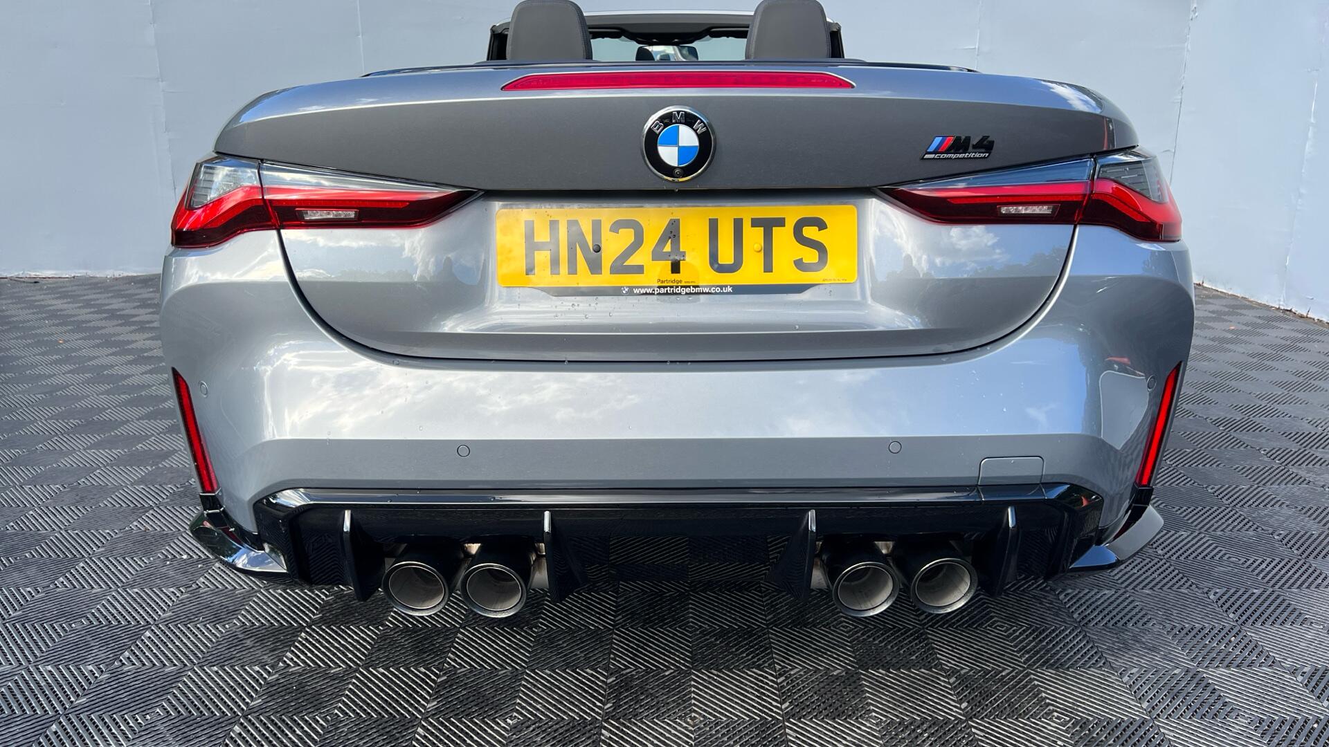 BMW M4 view 35