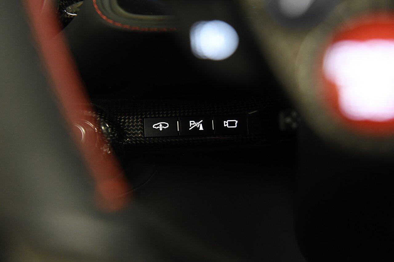 Ferrari 812 view 23