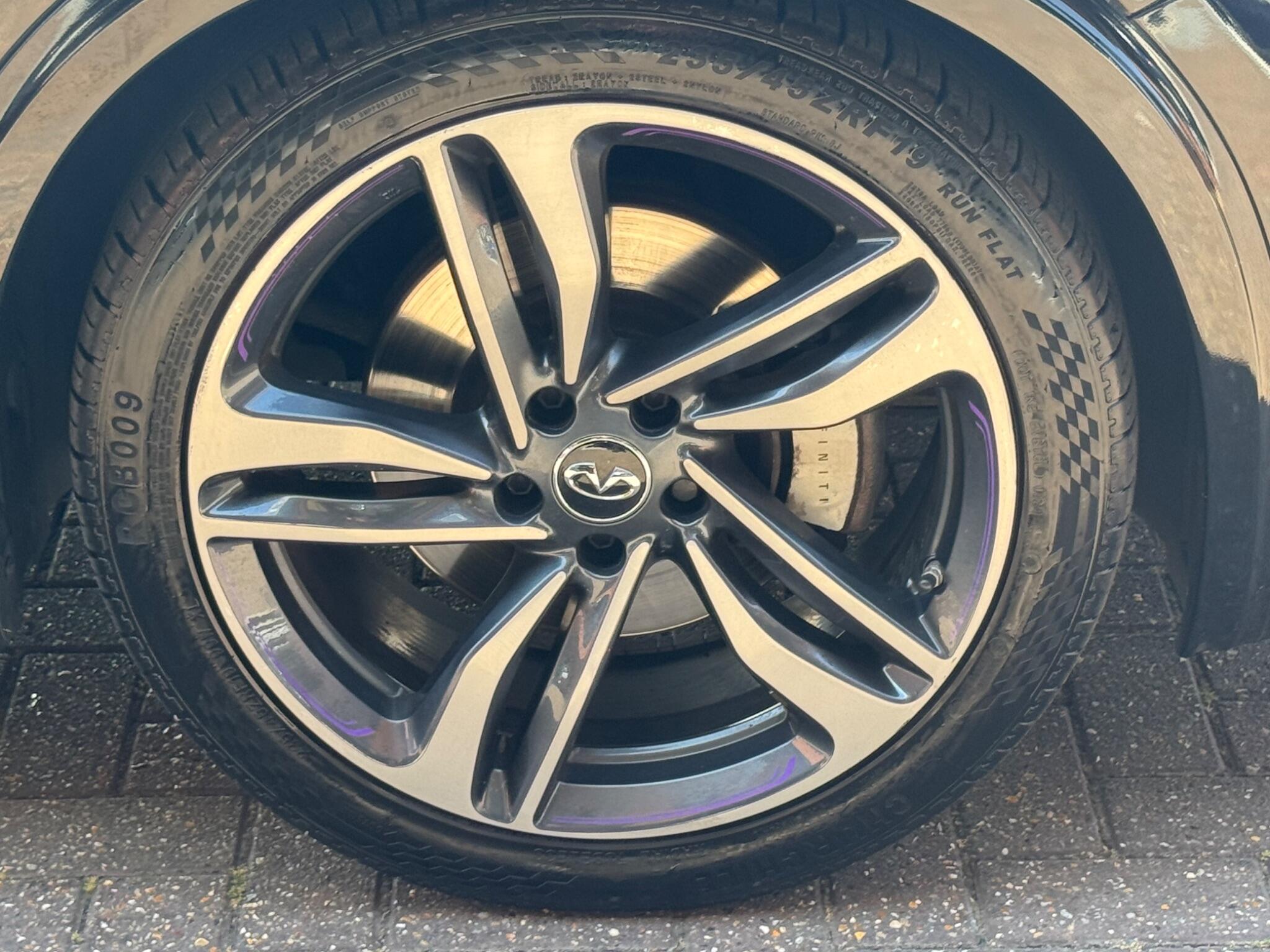 Infiniti Q30 view 32