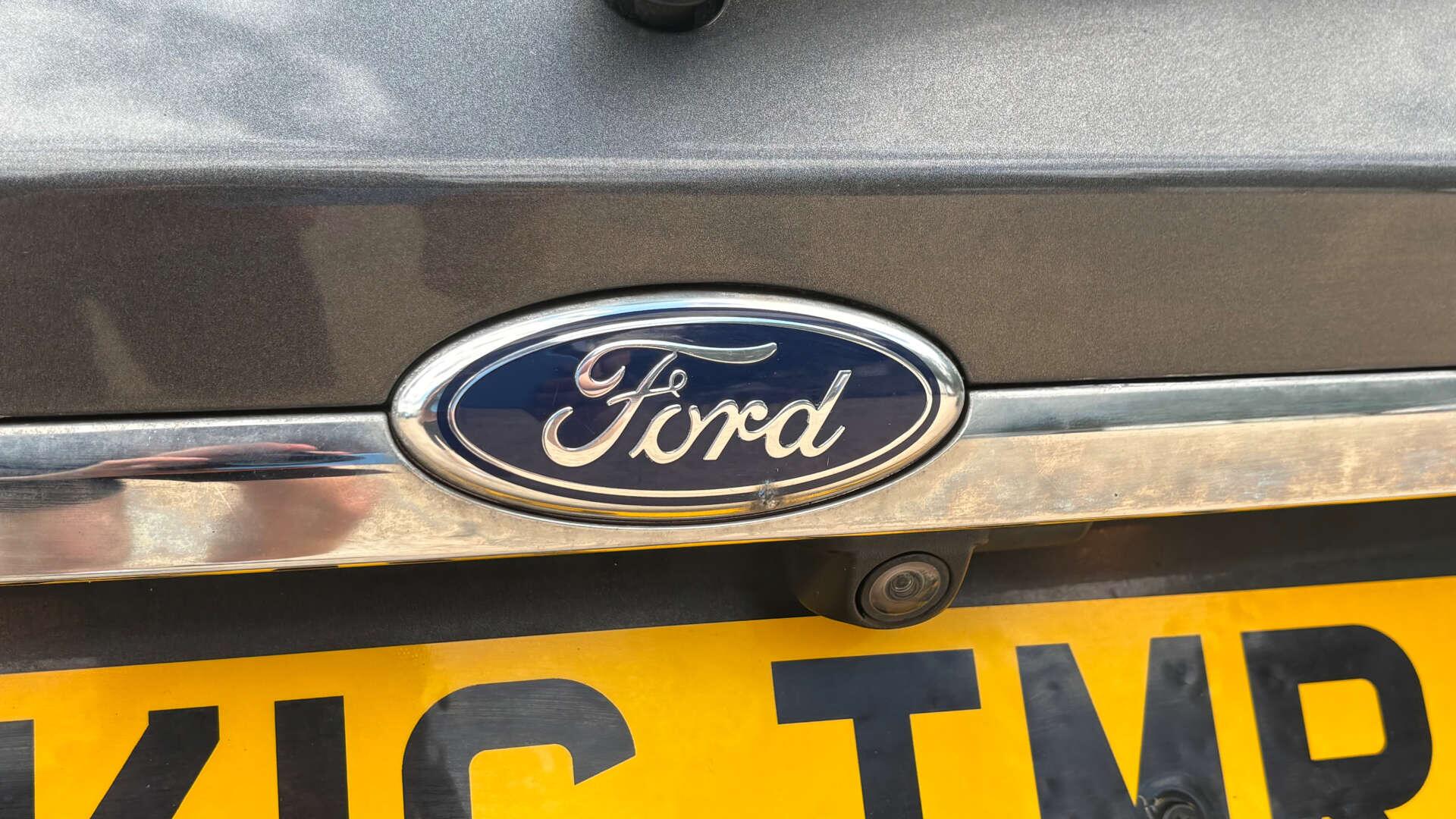 Ford Fiesta view 44