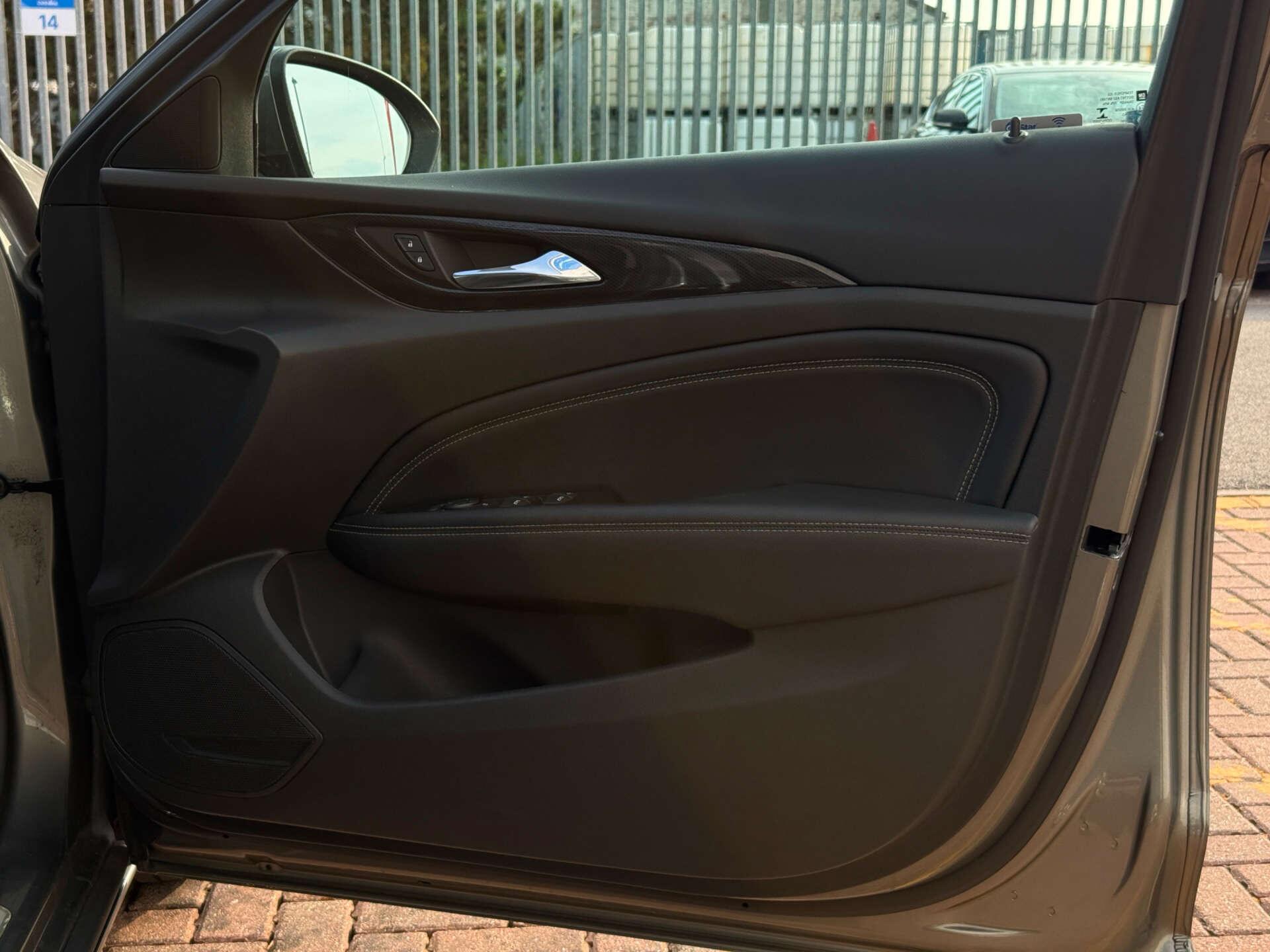 Vauxhall Insignia view 21