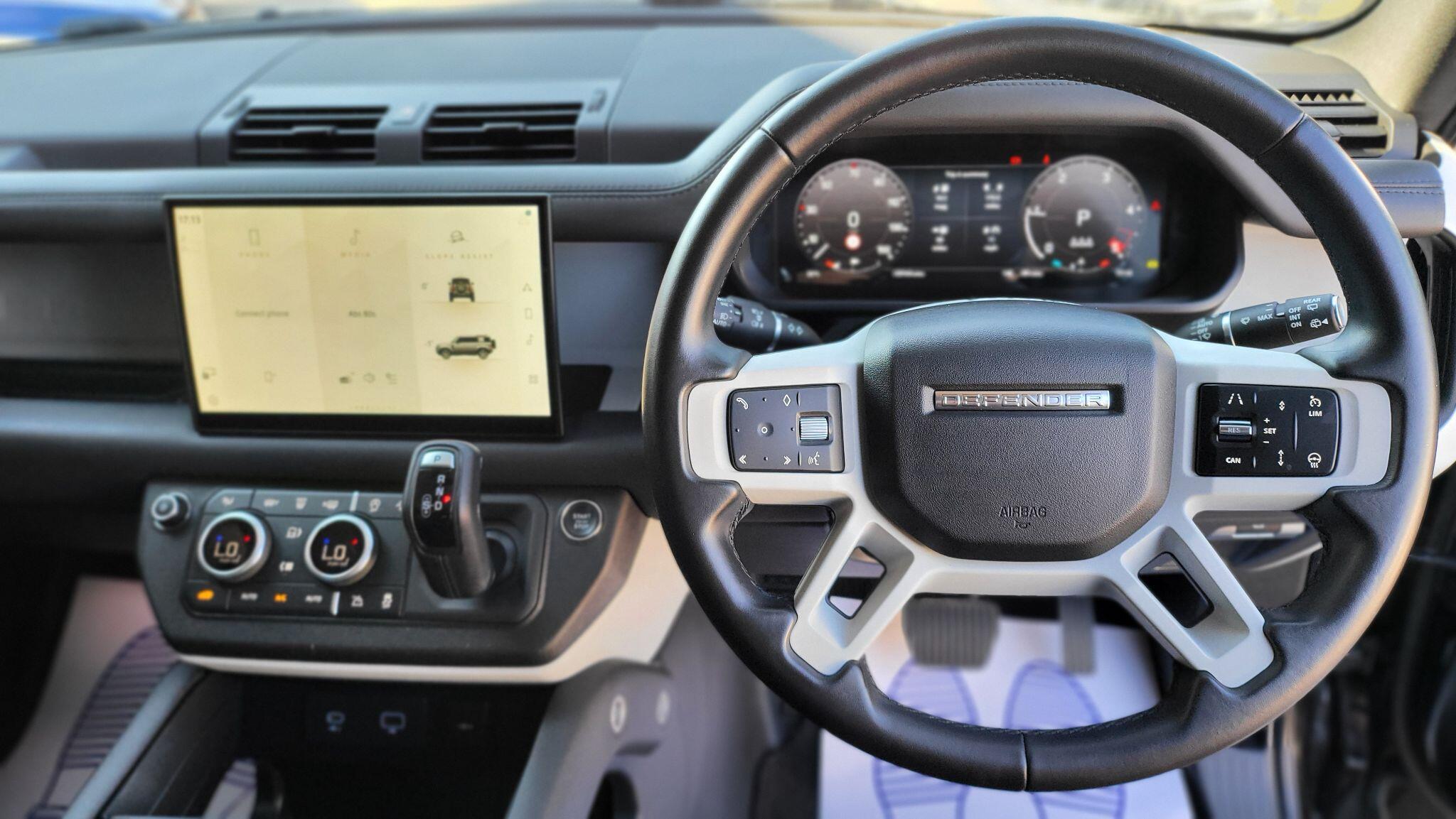 Land Rover Defender view 20
