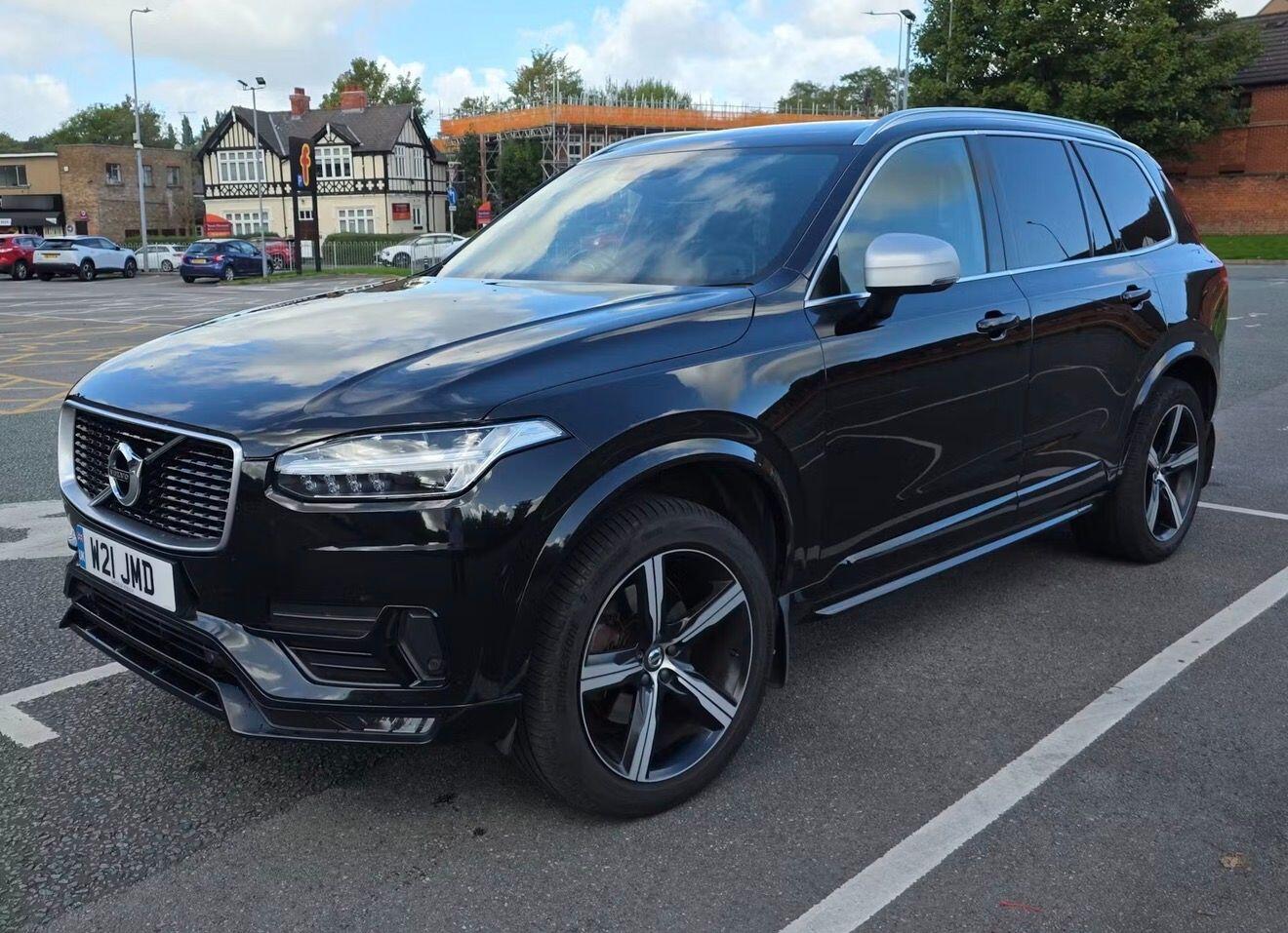 Volvo XC90 view 4