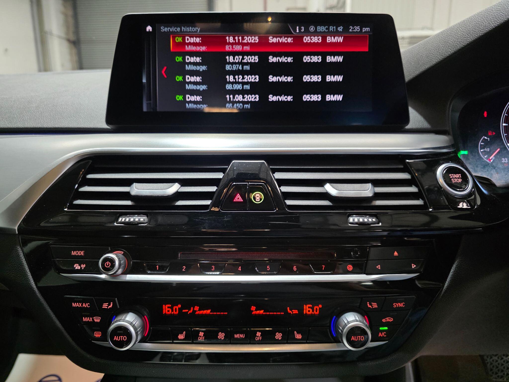 BMW 5 Series view 10