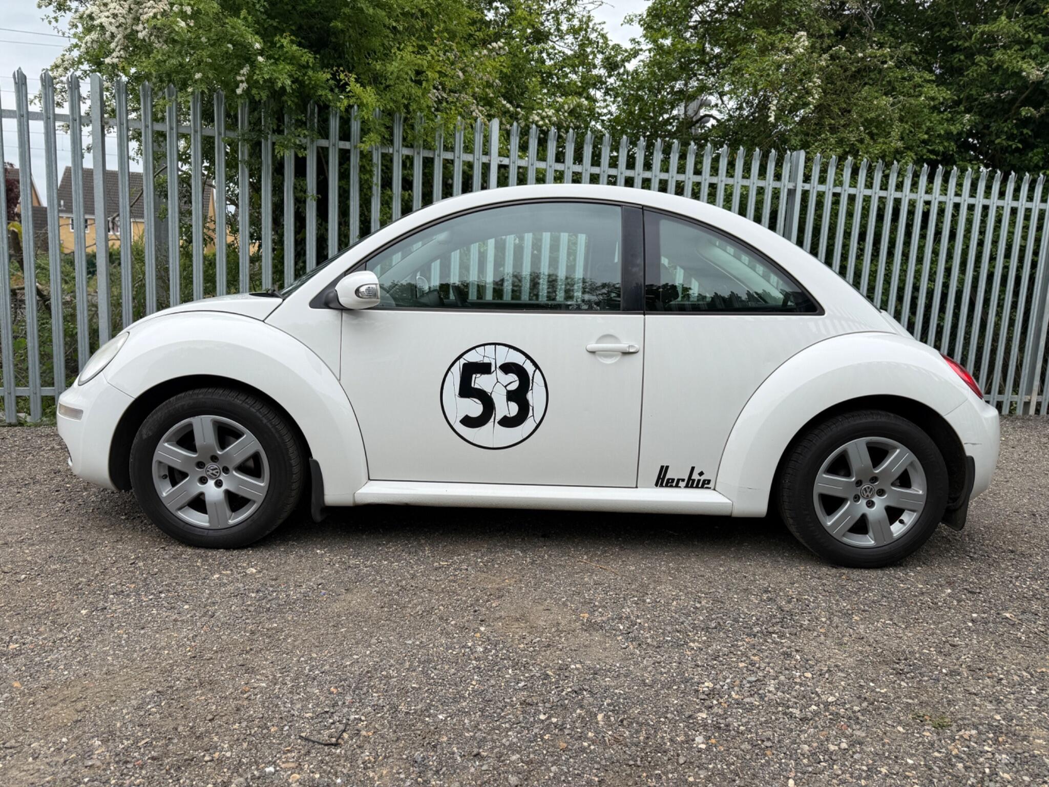 2009 Volkswagen Beetle image 11