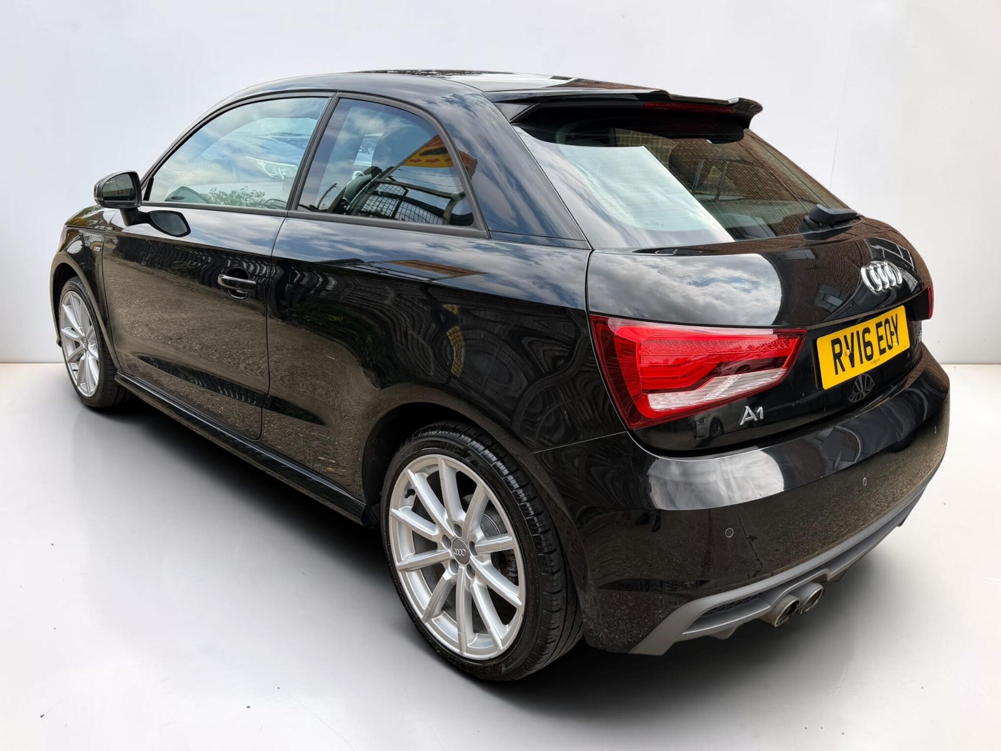 Audi A1 view 16