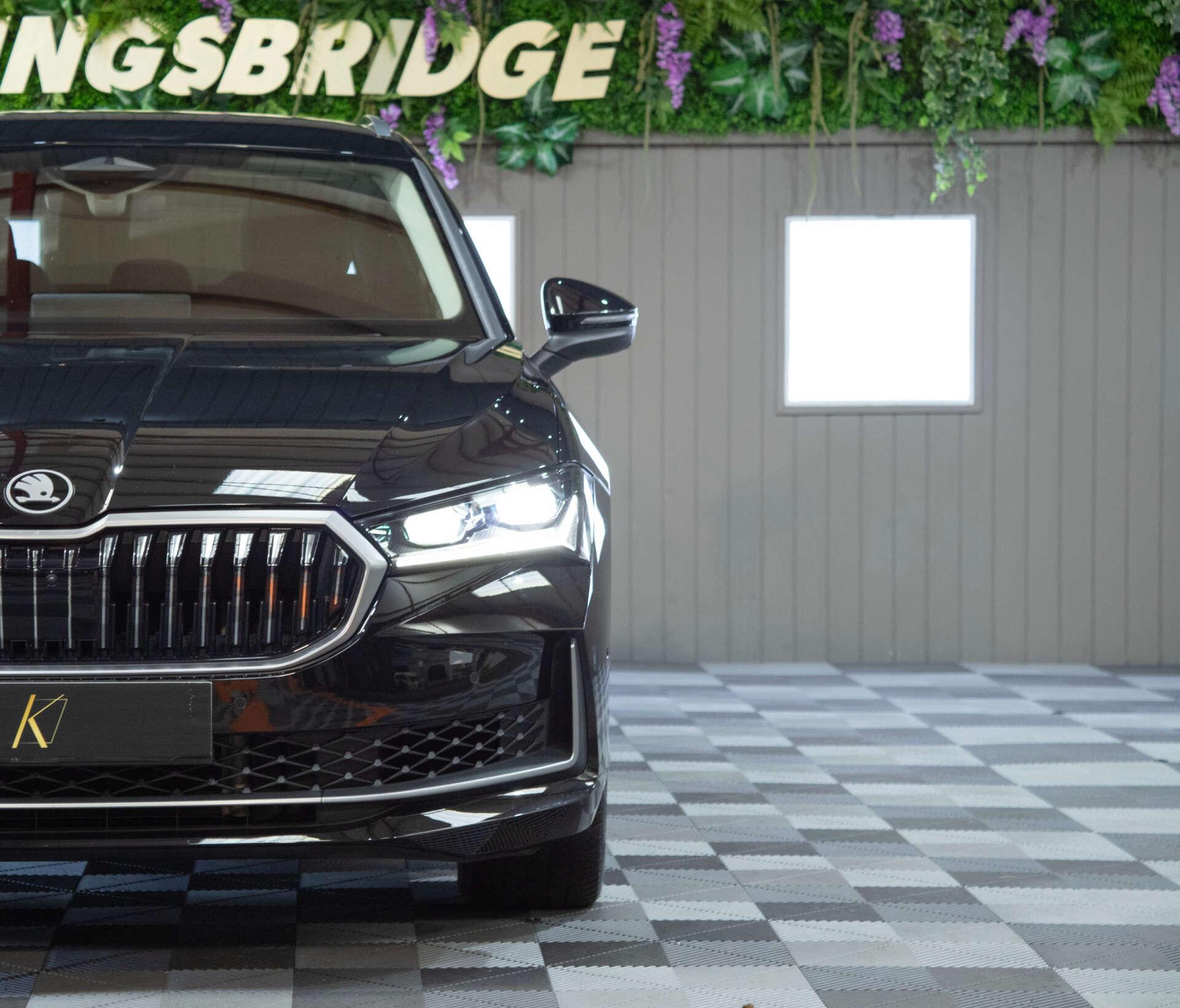 Skoda Superb view 10