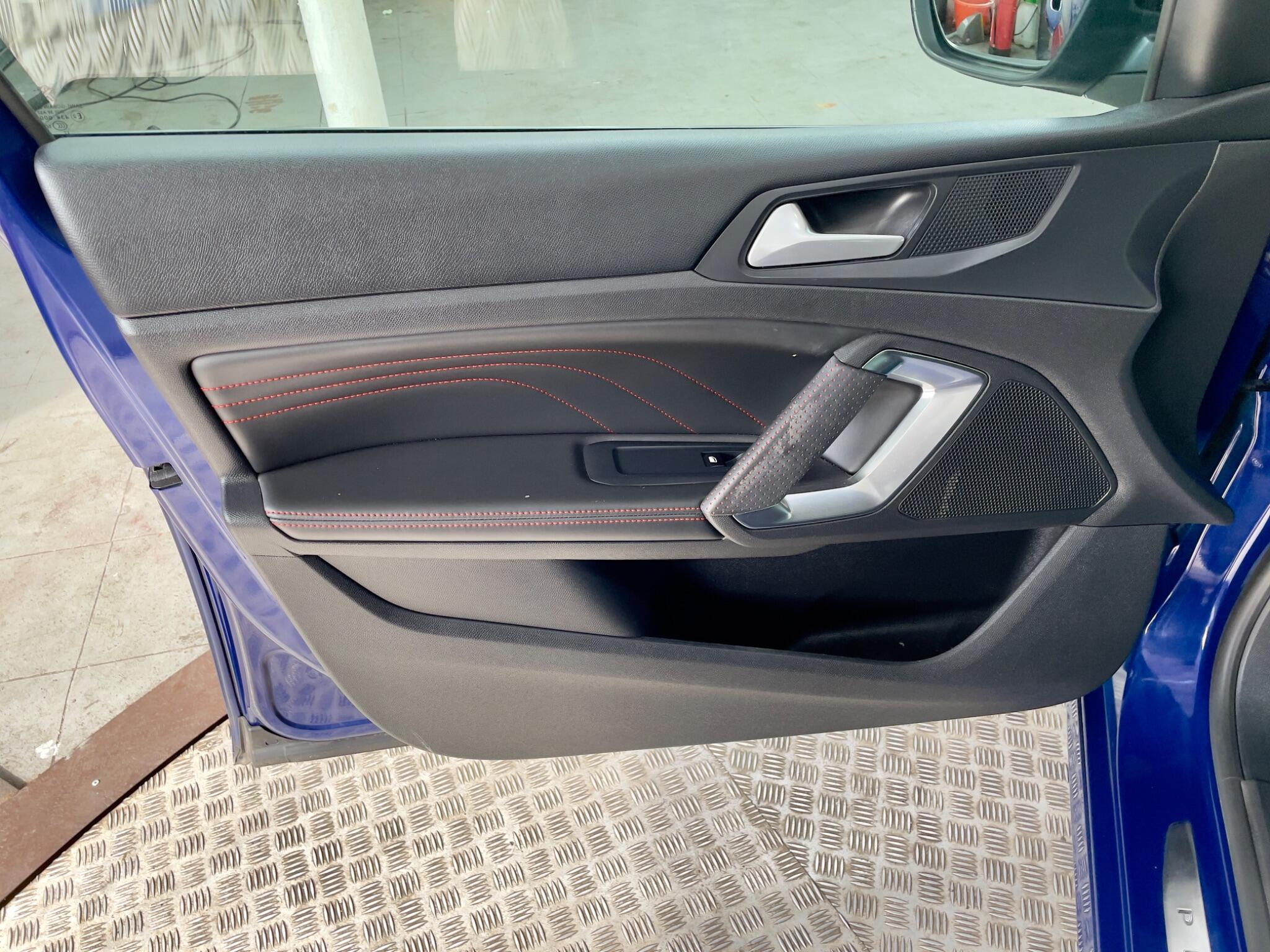 Peugeot 308 view 47