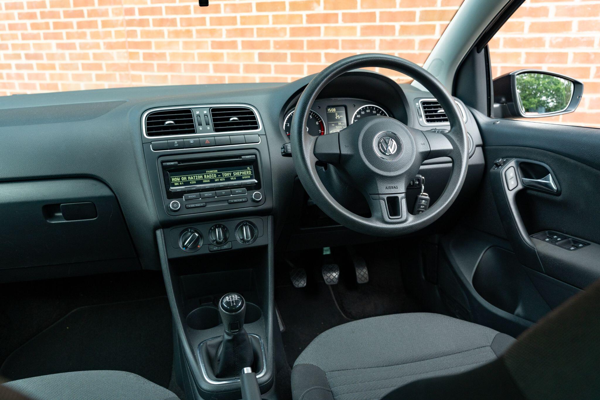 Volkswagen Polo view 14