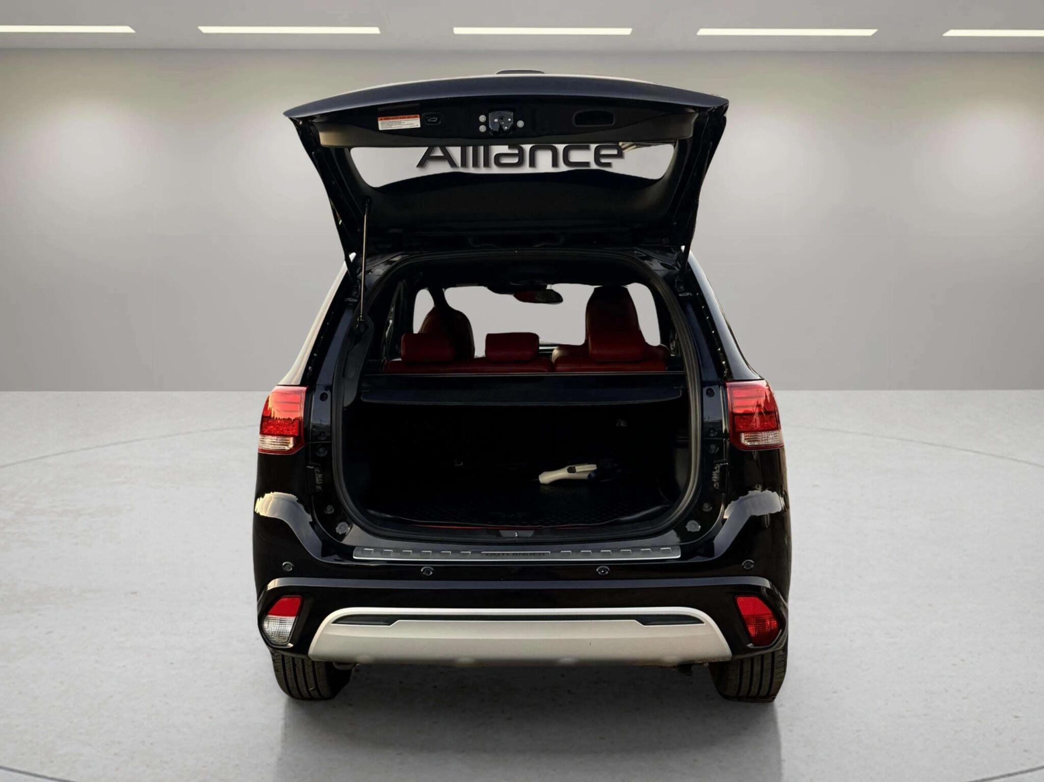 Mitsubishi Outlander view 71