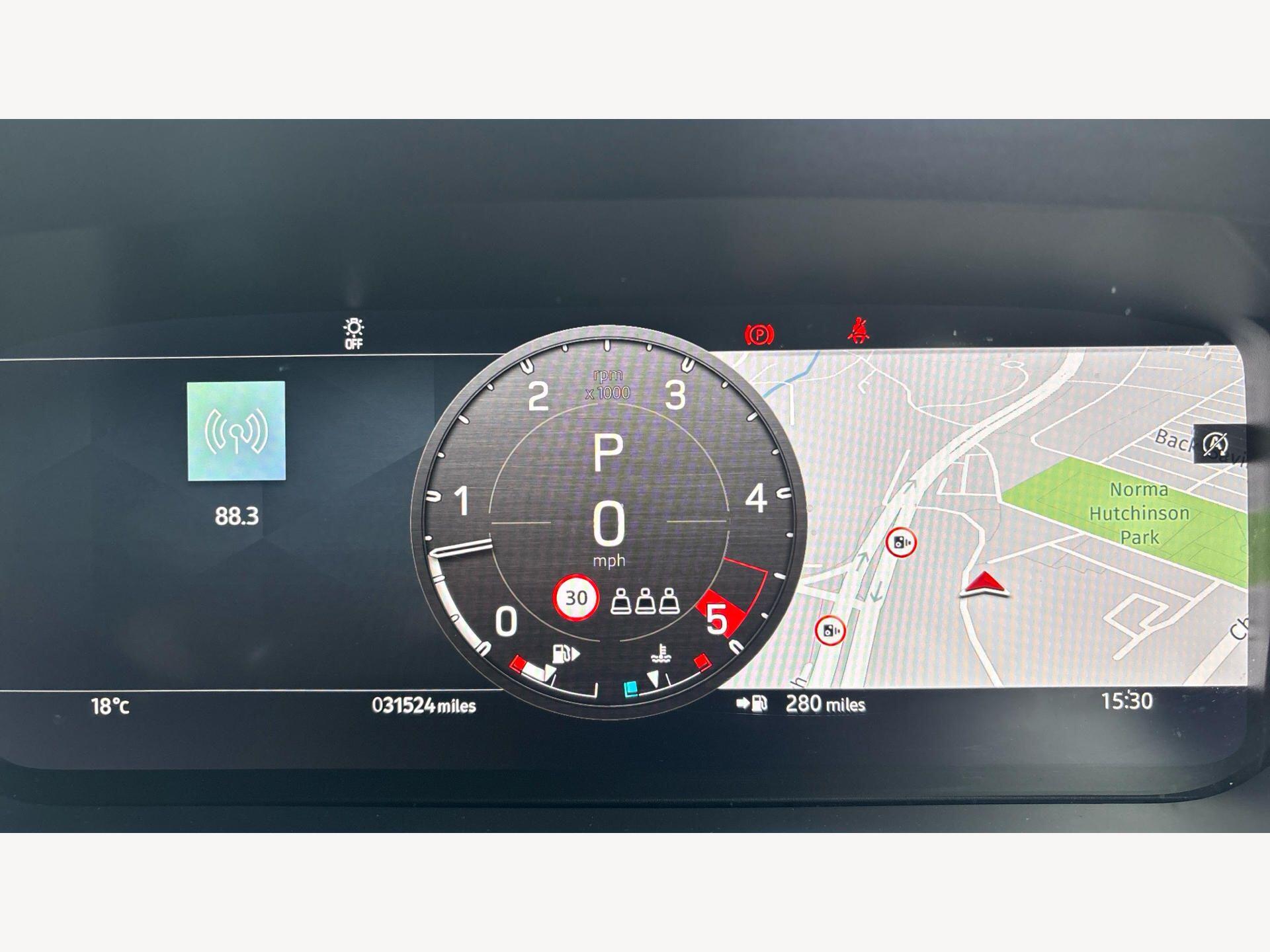 Land Rover Defender view 19