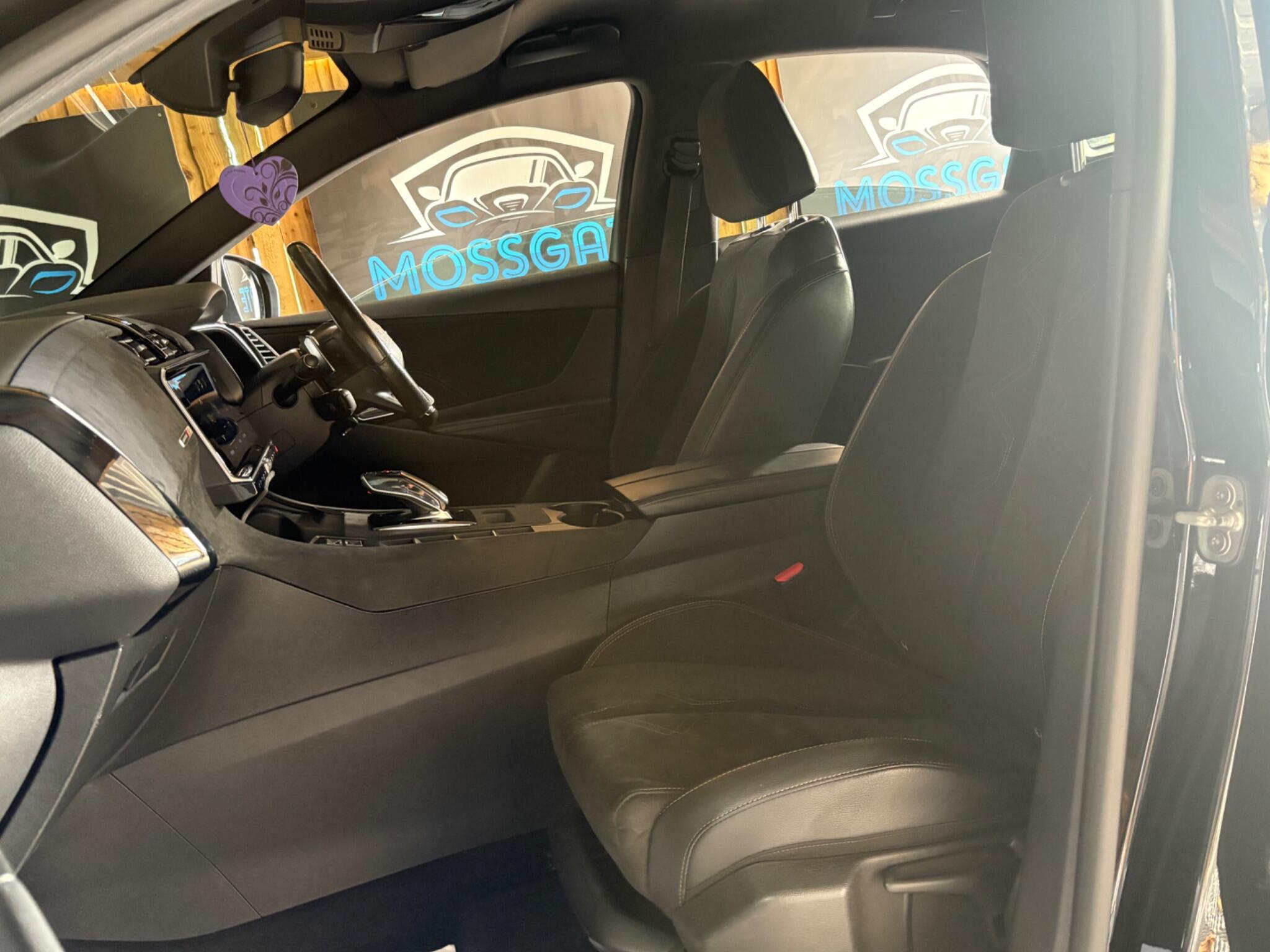 DS Automobiles DS 7 Crossback view 30