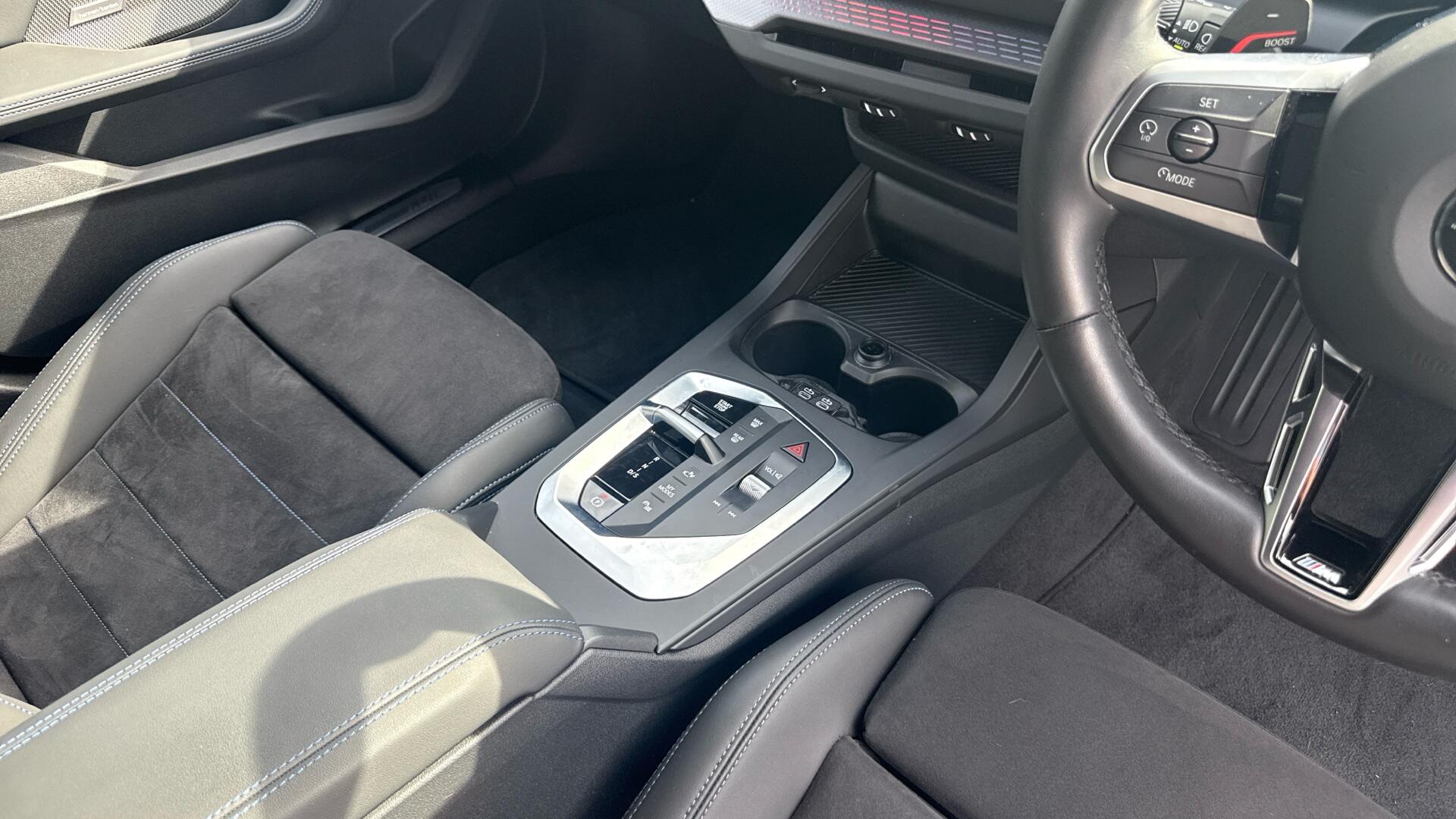 BMW 1 Series view 10