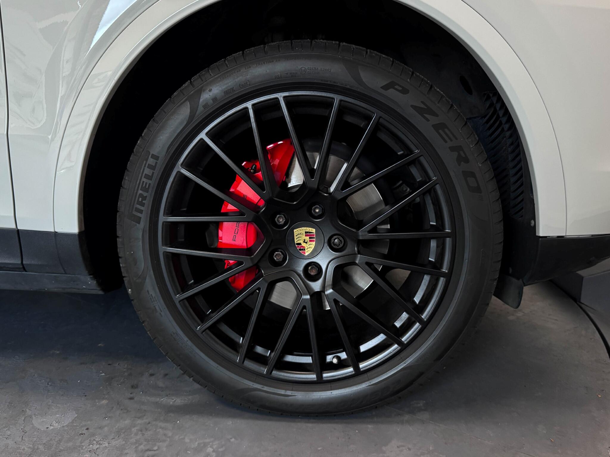 Porsche Cayenne view 54