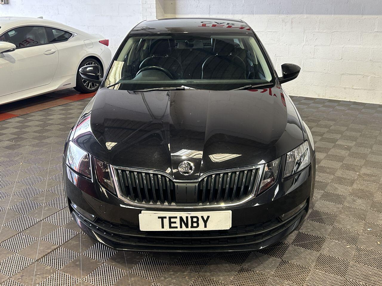 Skoda Octavia view 4