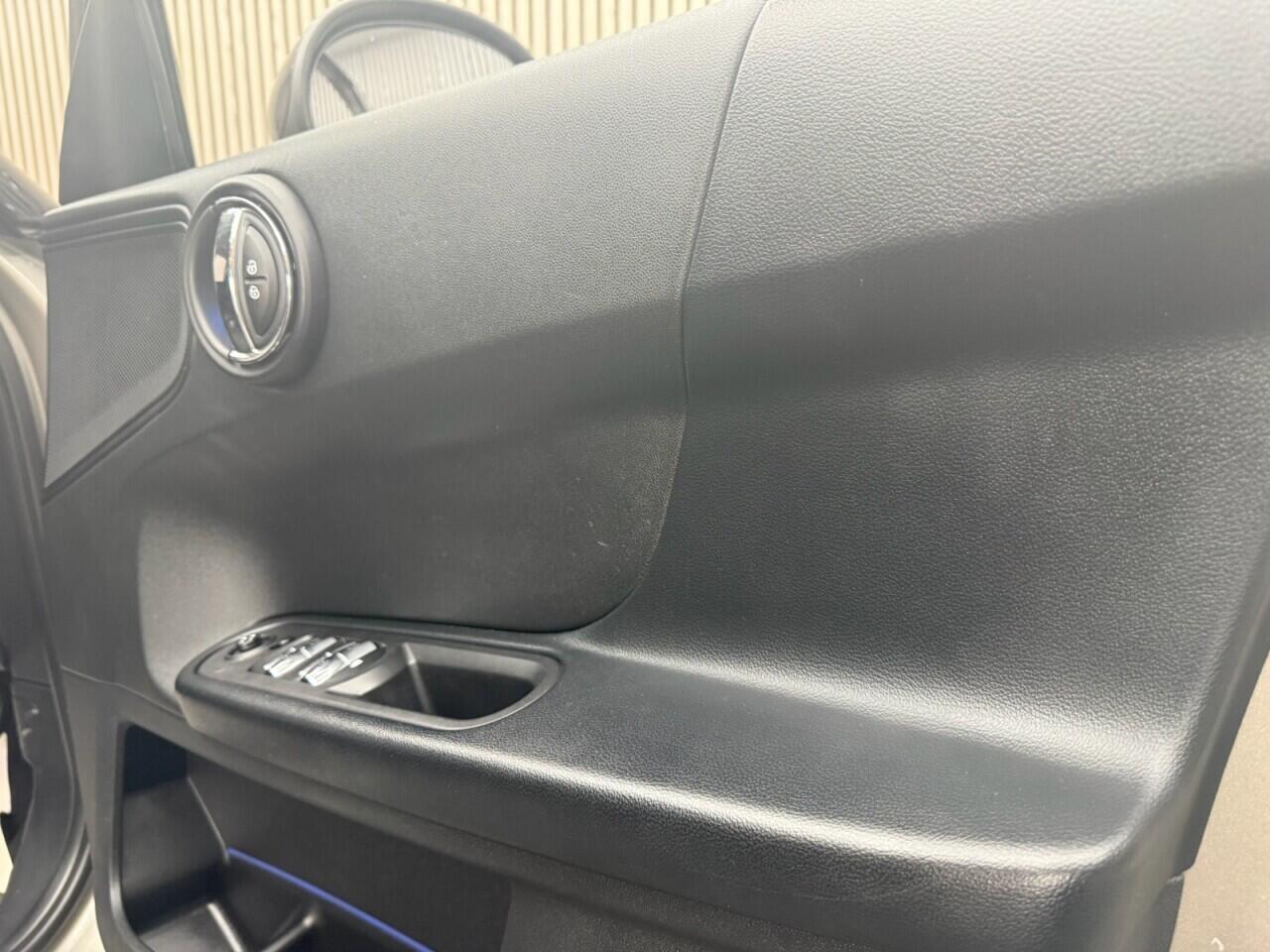 Mini Countryman view 10