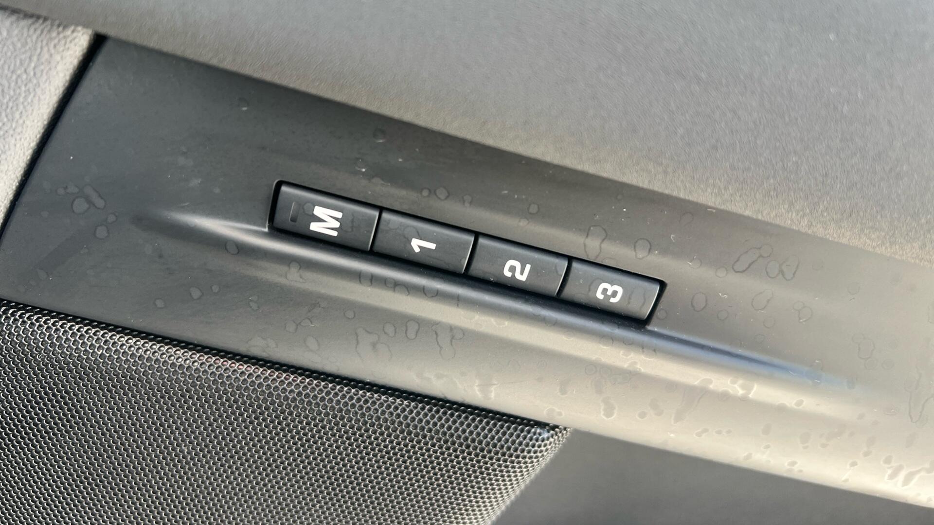 Land Rover Range Rover Evoque view 69