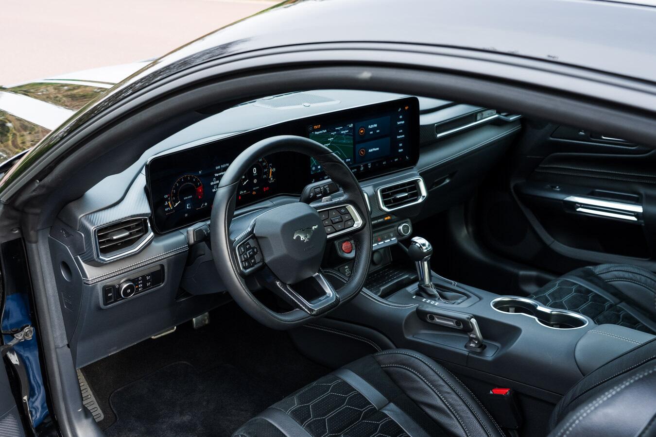 Ford Mustang view 30