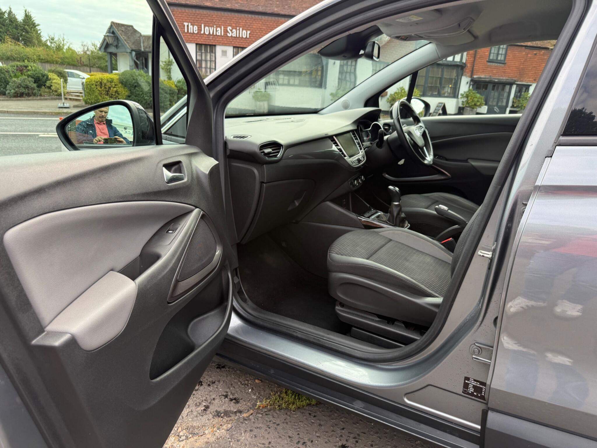 Vauxhall Crossland X view 39