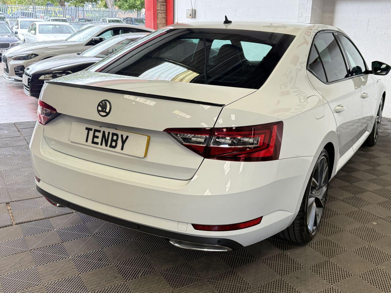 Skoda Superb view 10