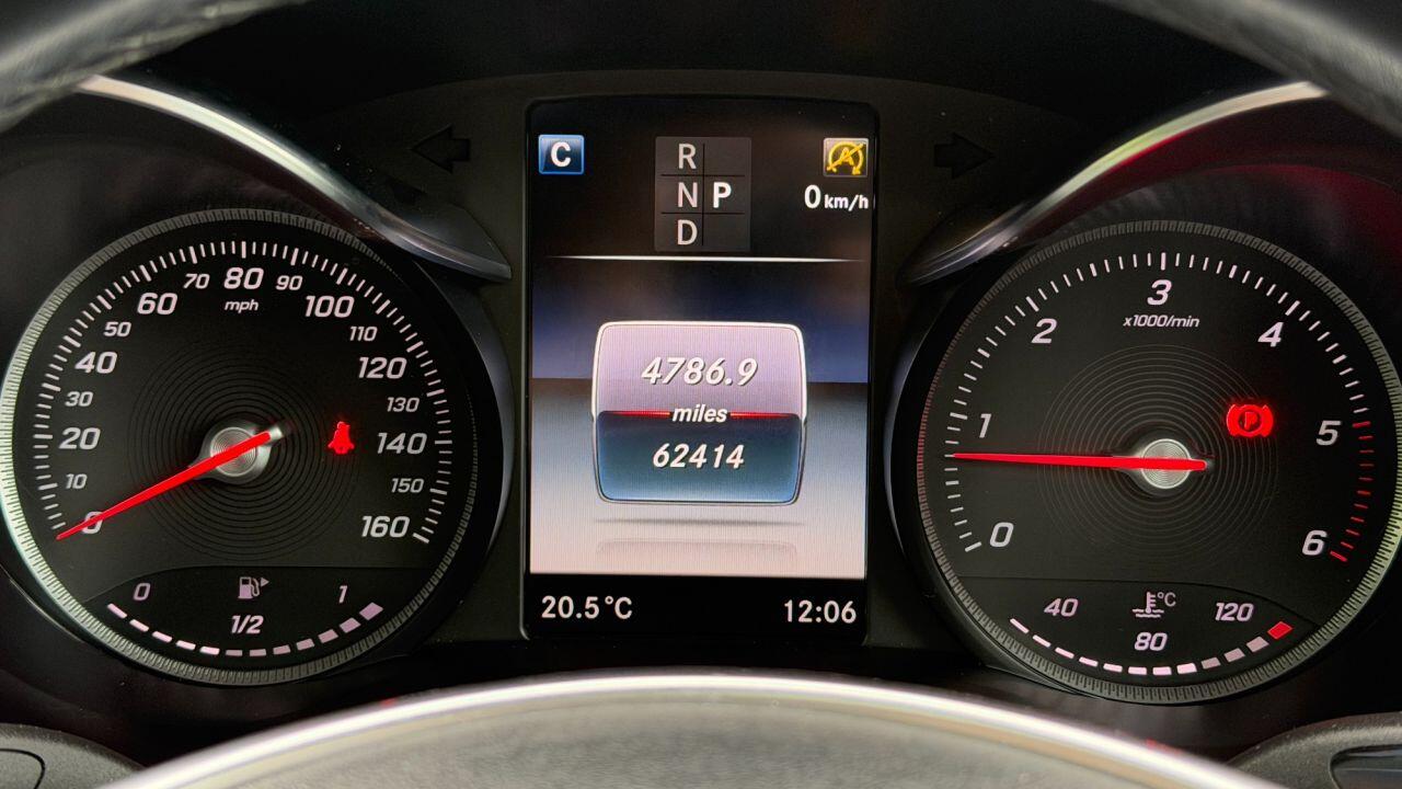 Mercedes-Benz GLC view 29
