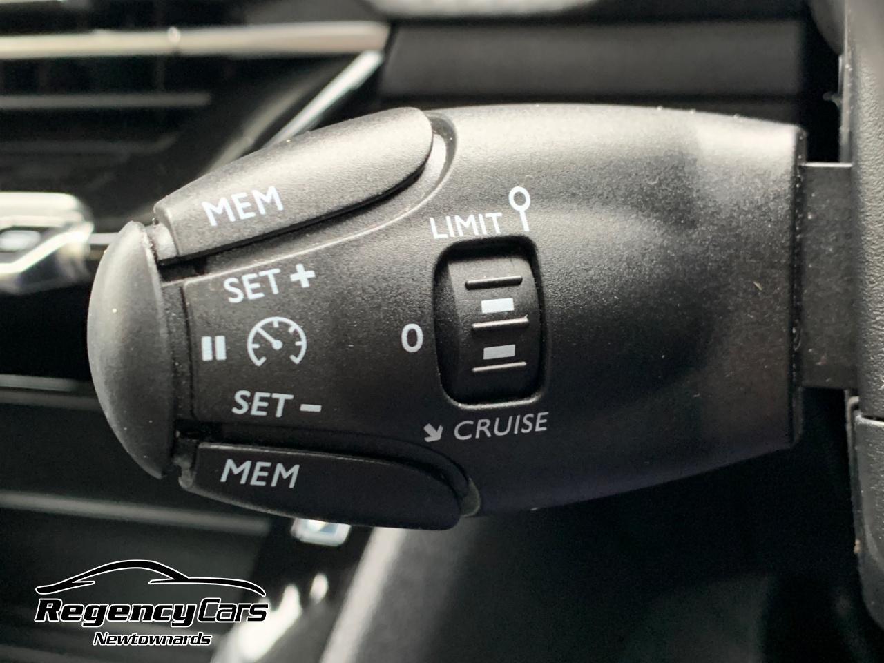 Peugeot 208 view 16