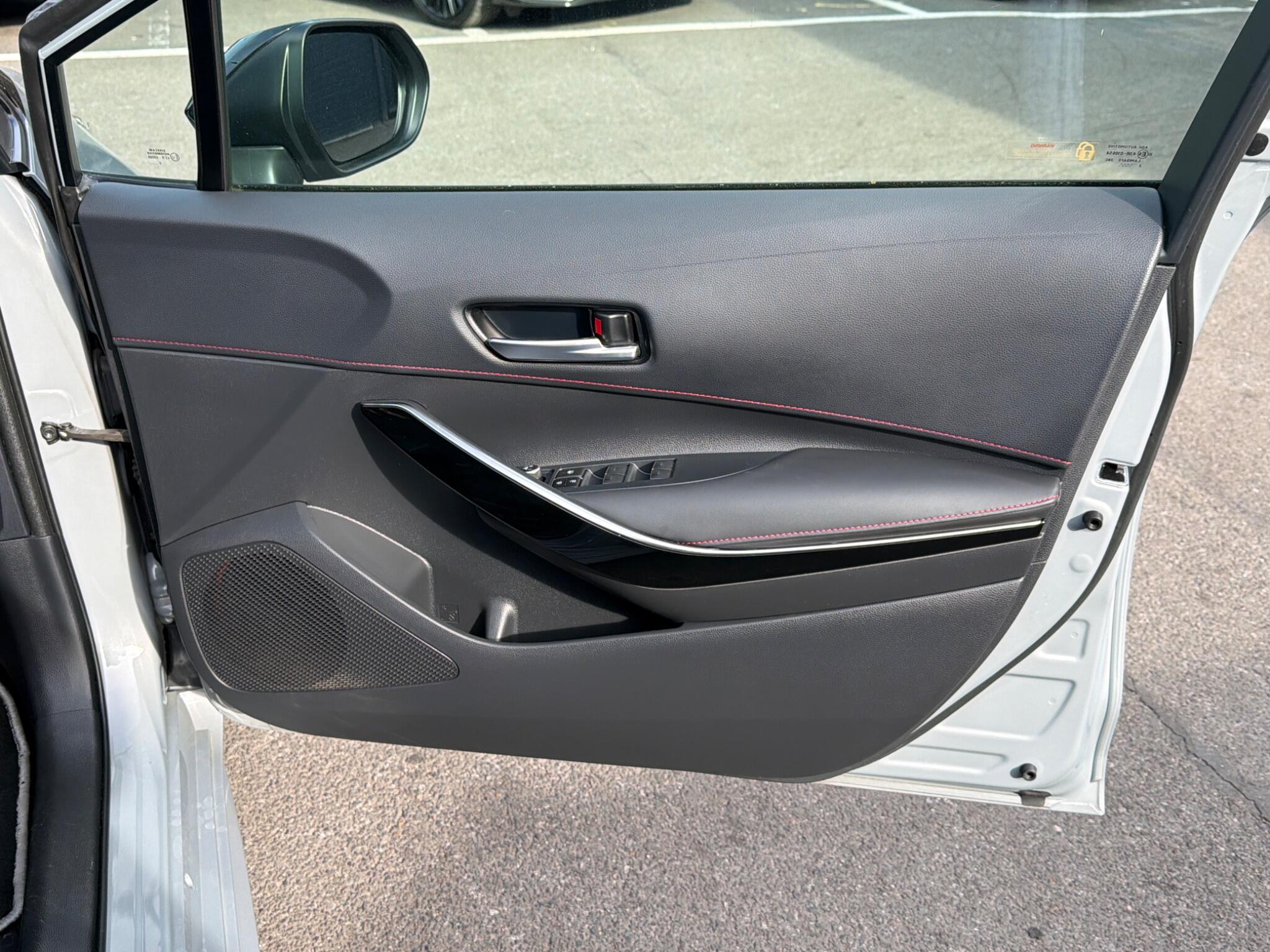 Toyota Corolla view 9