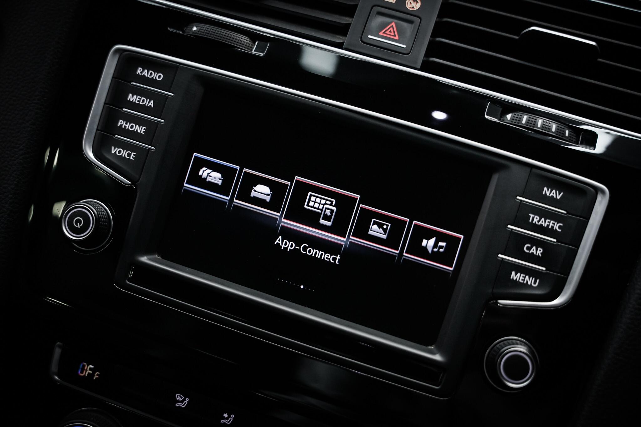 Volkswagen Golf view 38