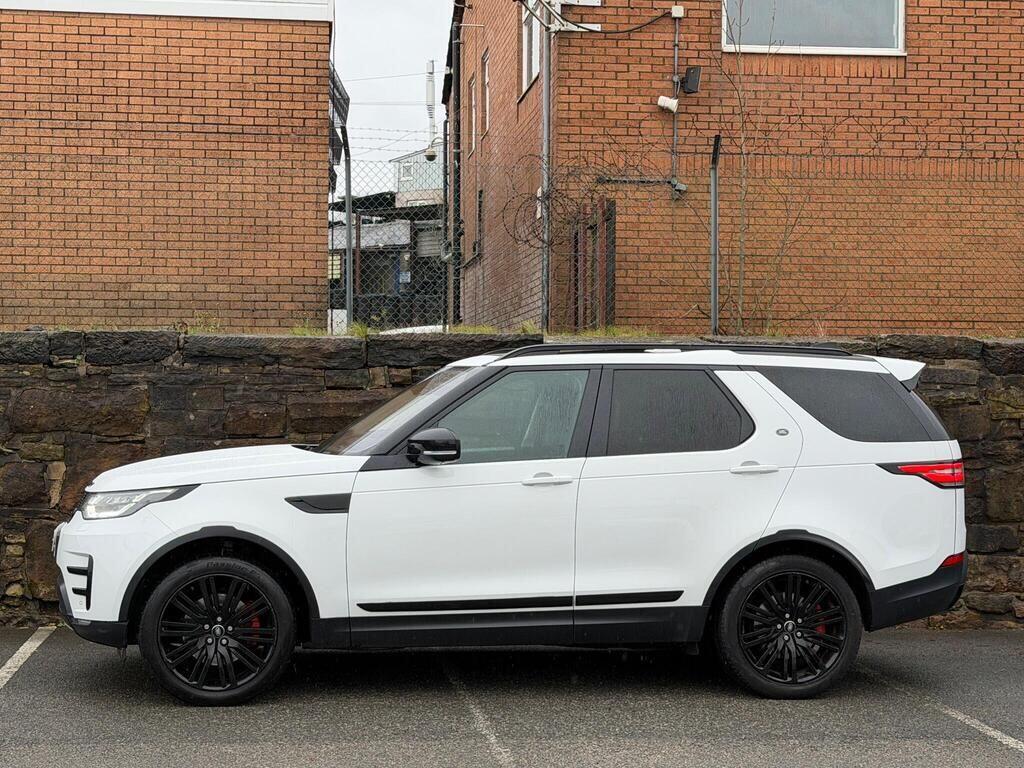 Land Rover Discovery view 4