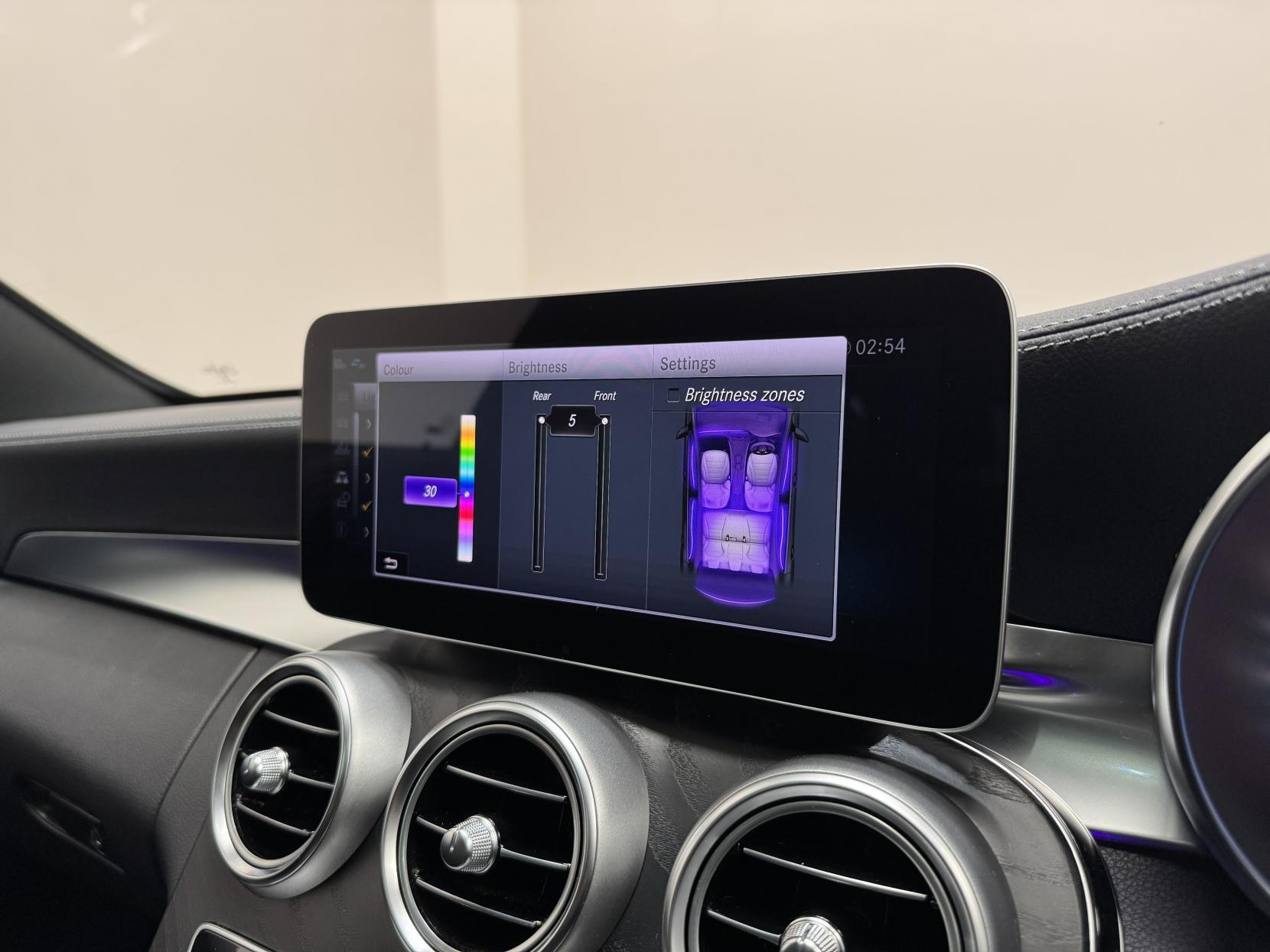 Mercedes-Benz C Class view 35