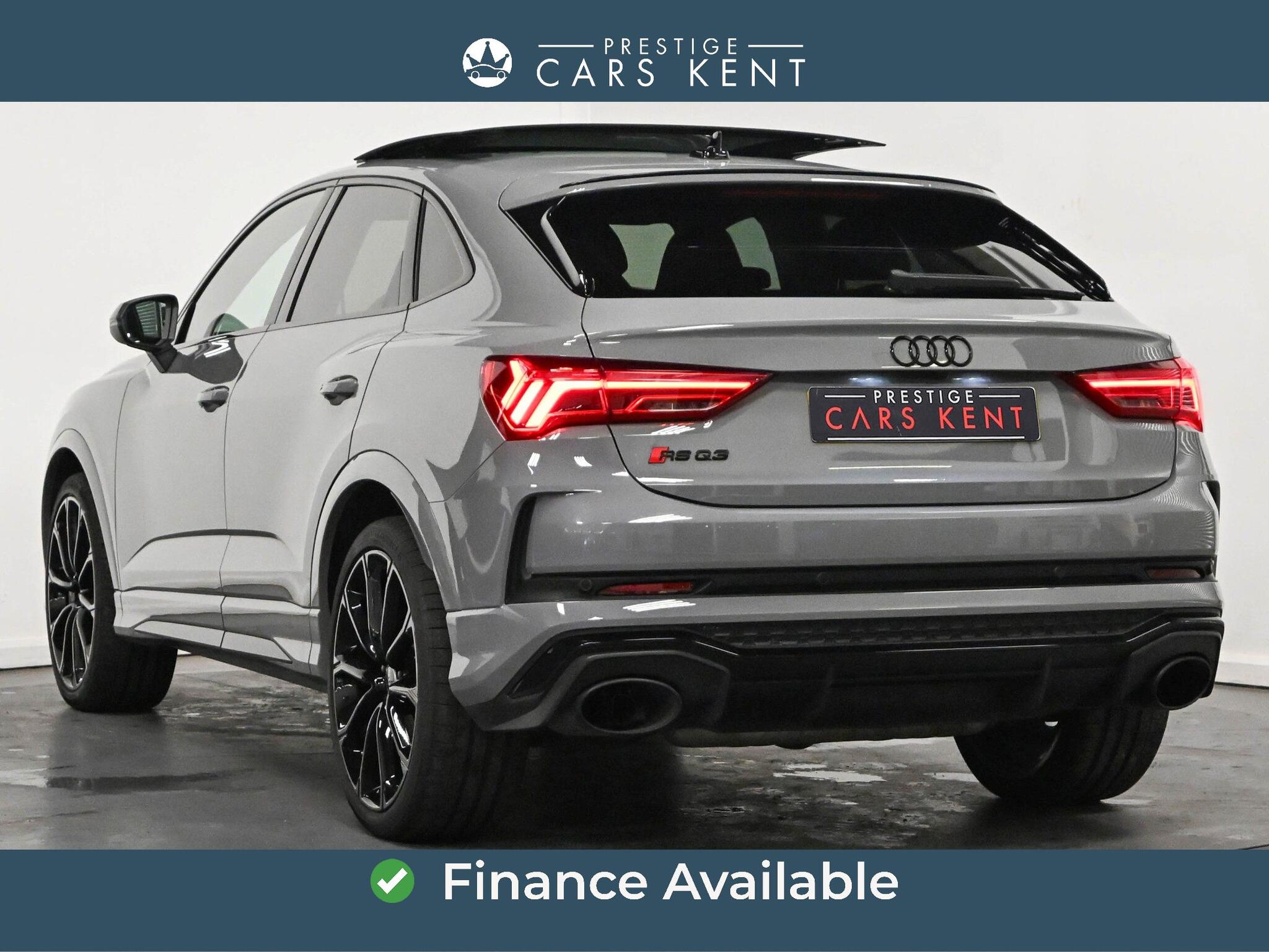 Audi RS Q3 view 3