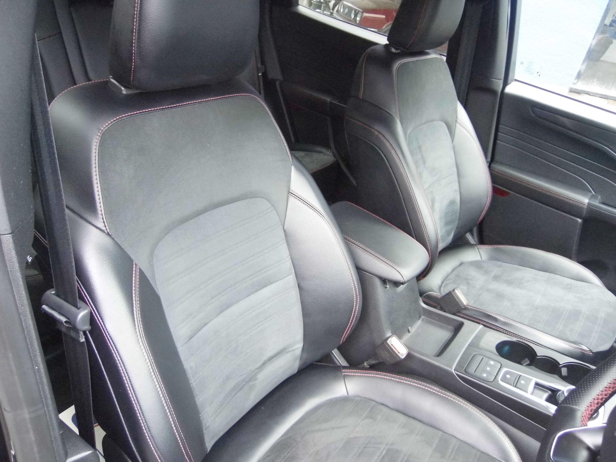 Ford Kuga view 12