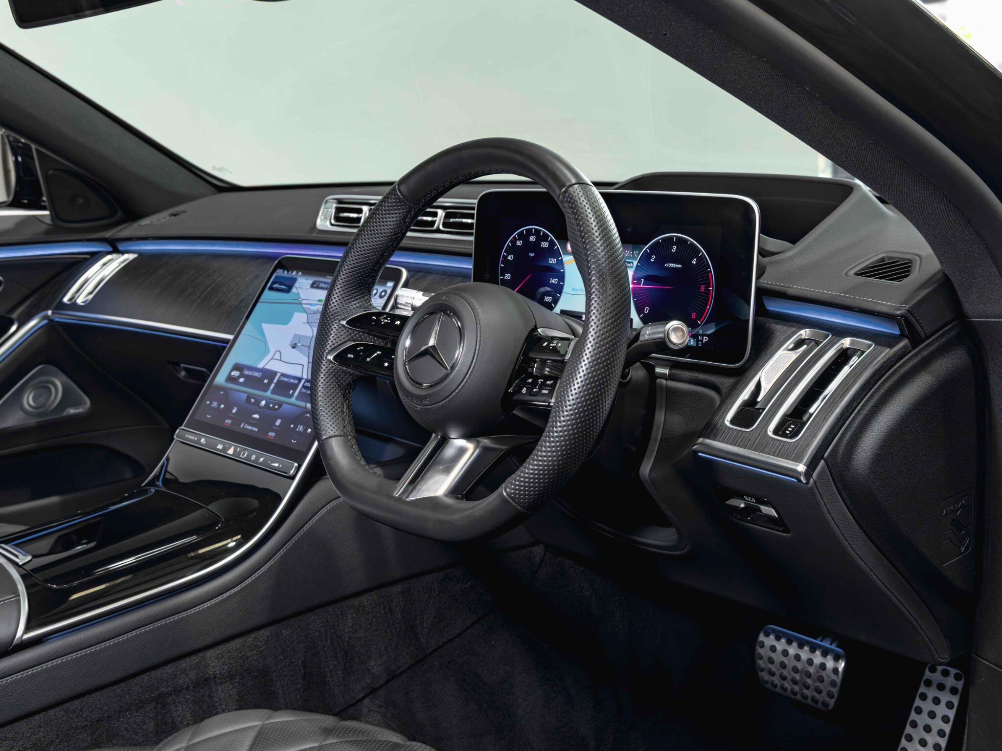 Mercedes-Benz S Class view 22