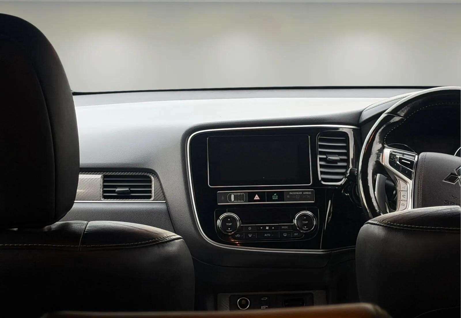 Mitsubishi Outlander view 51