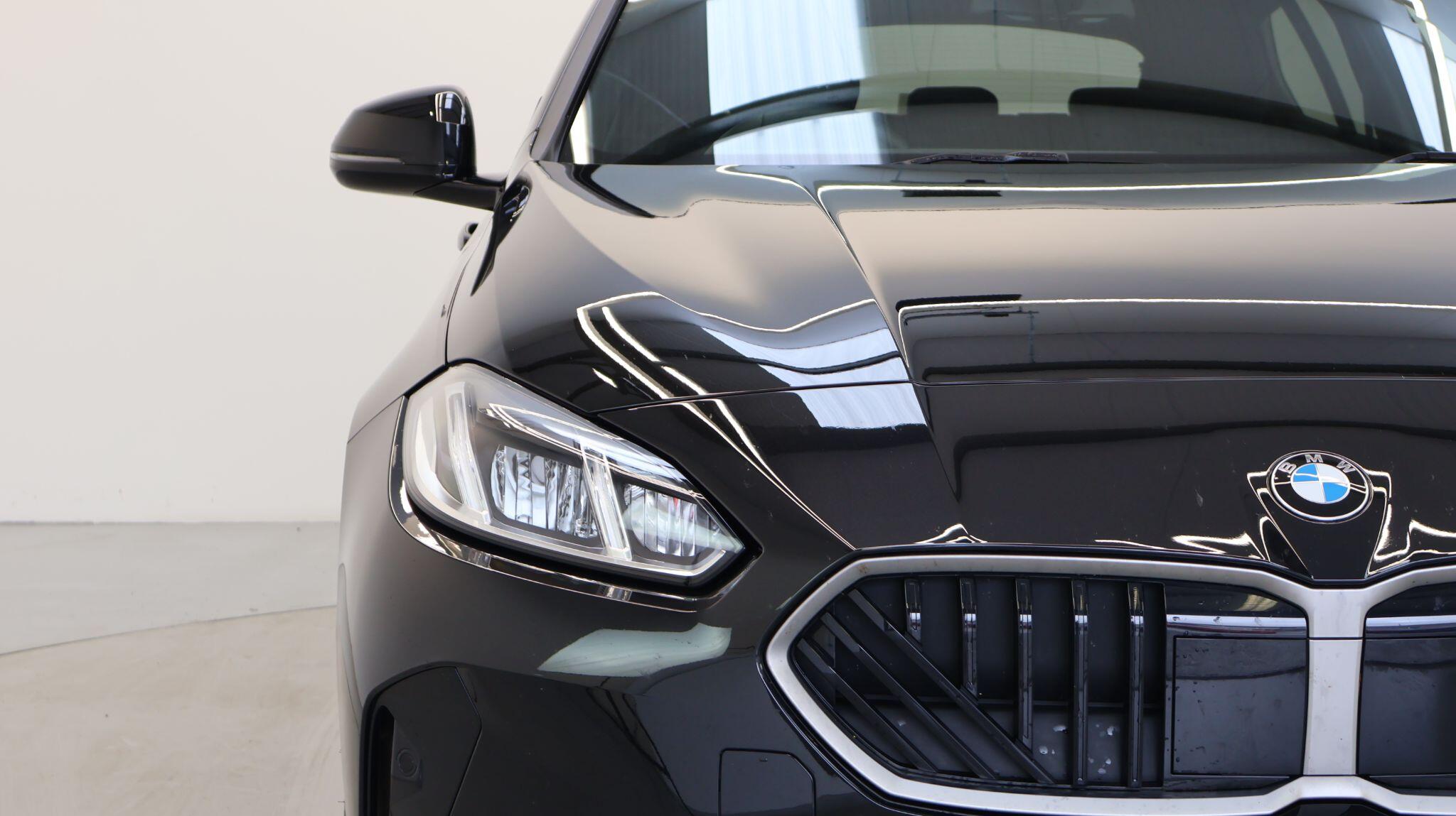 BMW 1 Series view 21