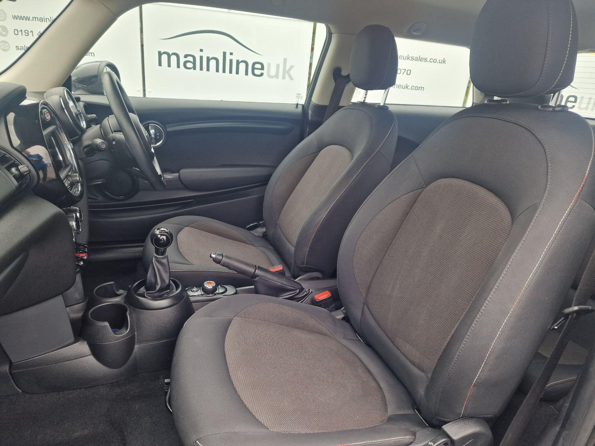 Mini Hatch view 51