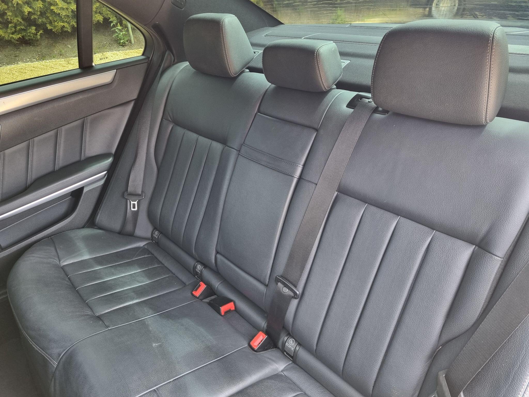 Mercedes-Benz E Class view 50