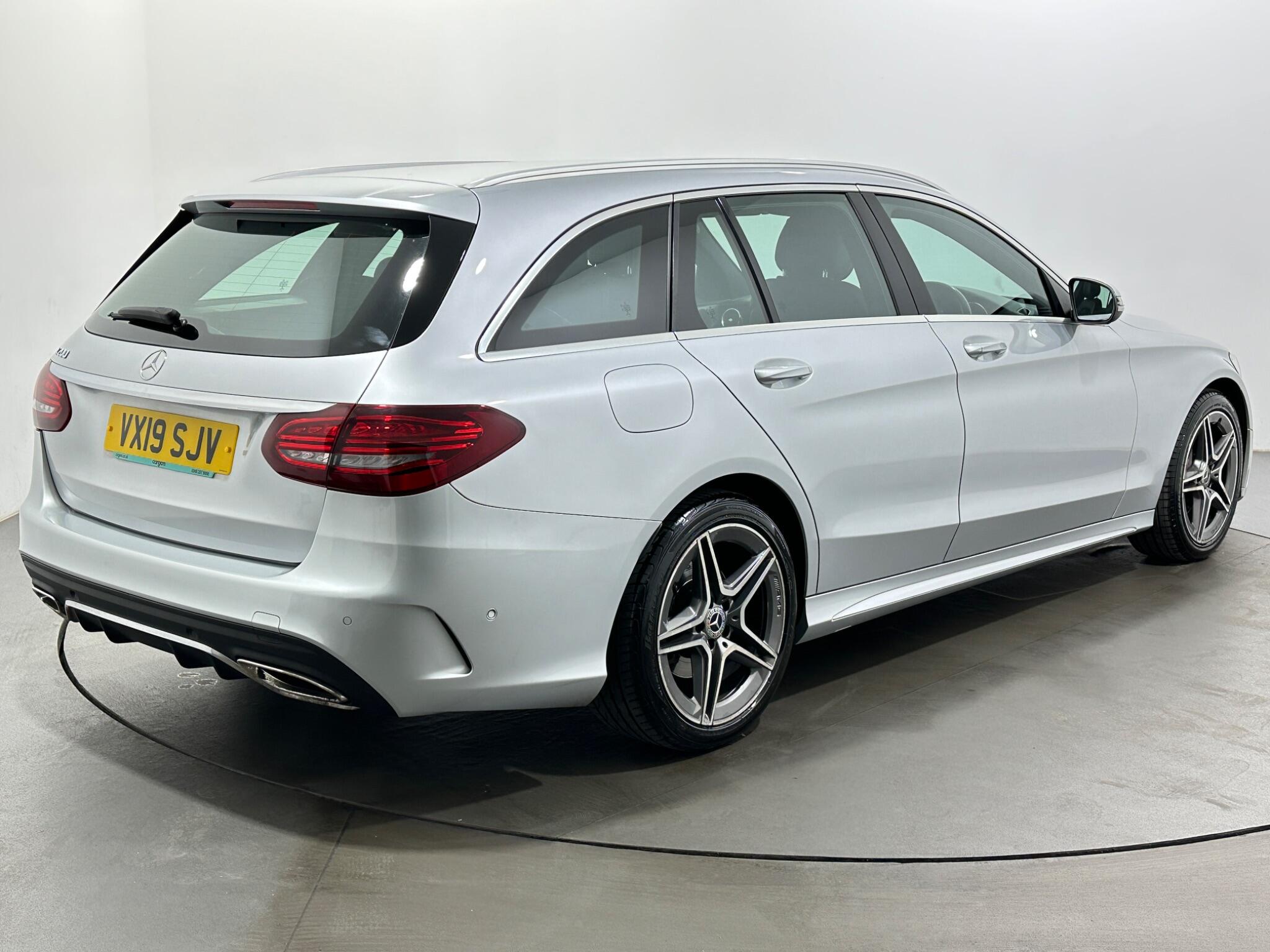 Mercedes-Benz C-Class view 8