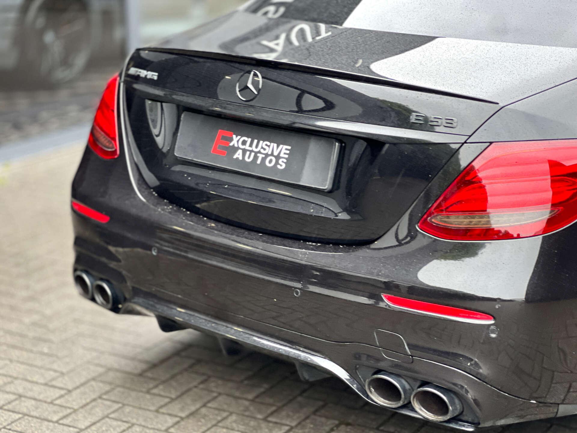 Mercedes-Benz E Class view 22