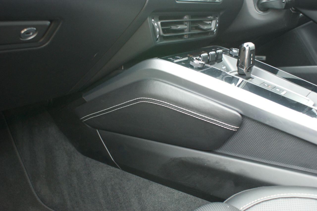 Porsche 911 view 48