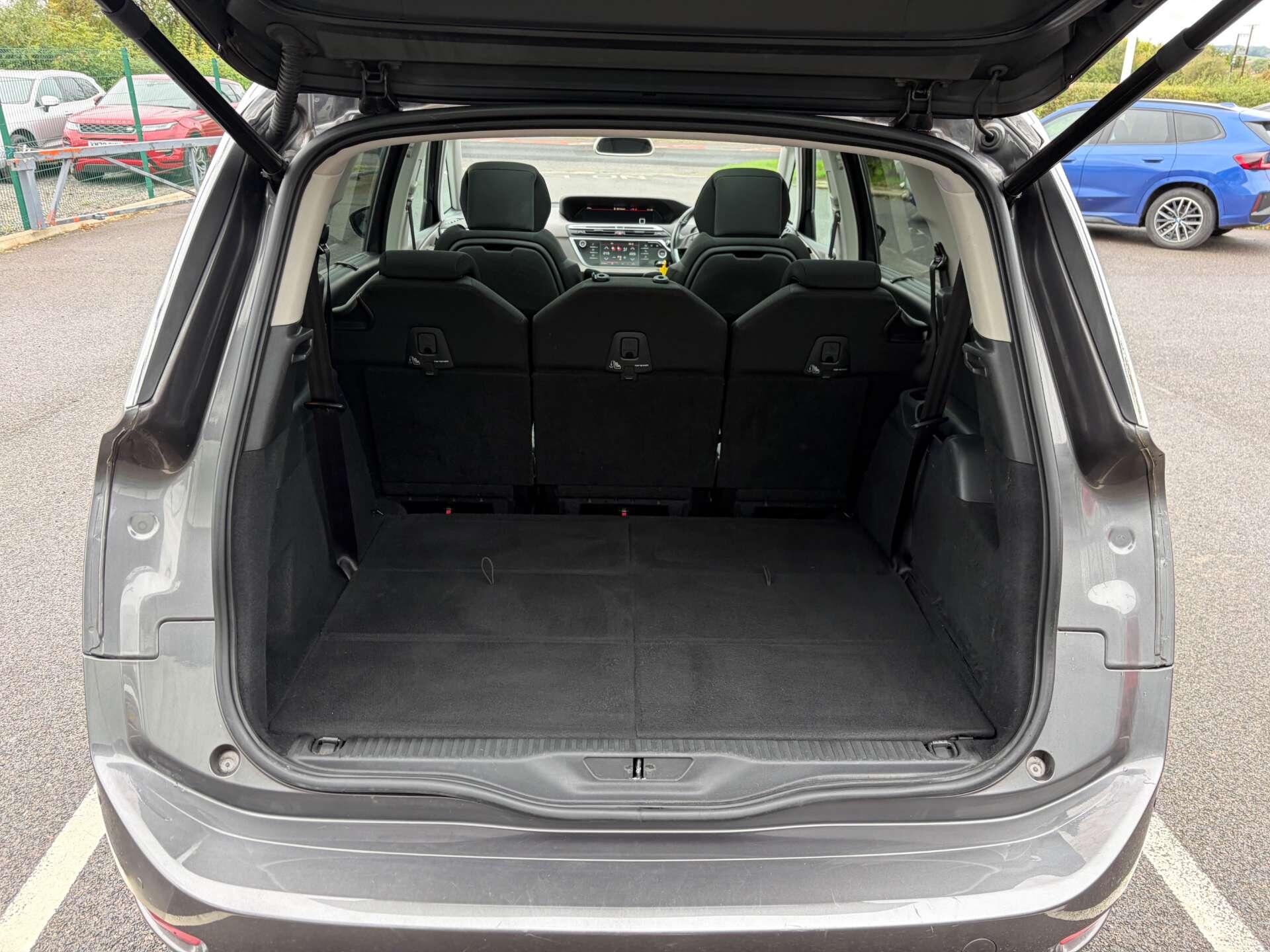 Citroen Grand C4 Picasso view 25