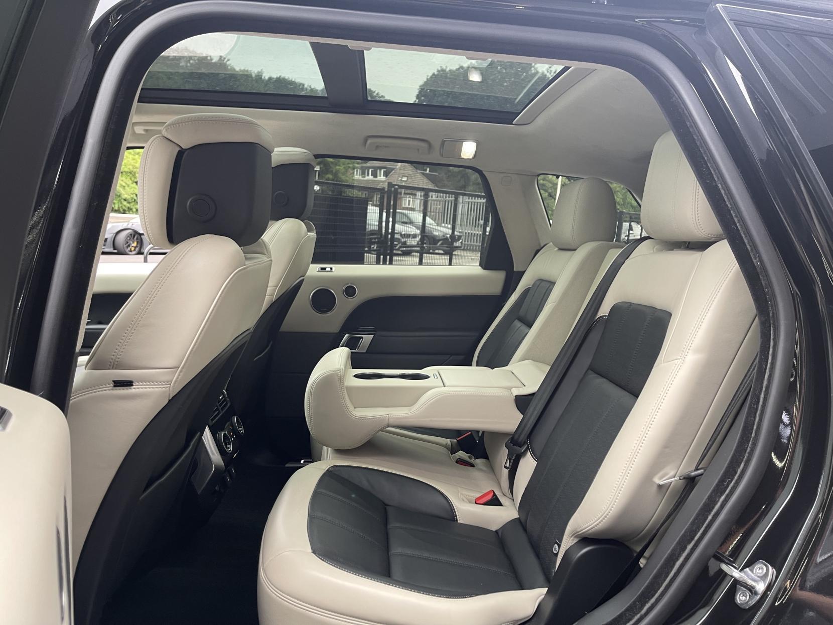 Land Rover Range Rover Sport view 8