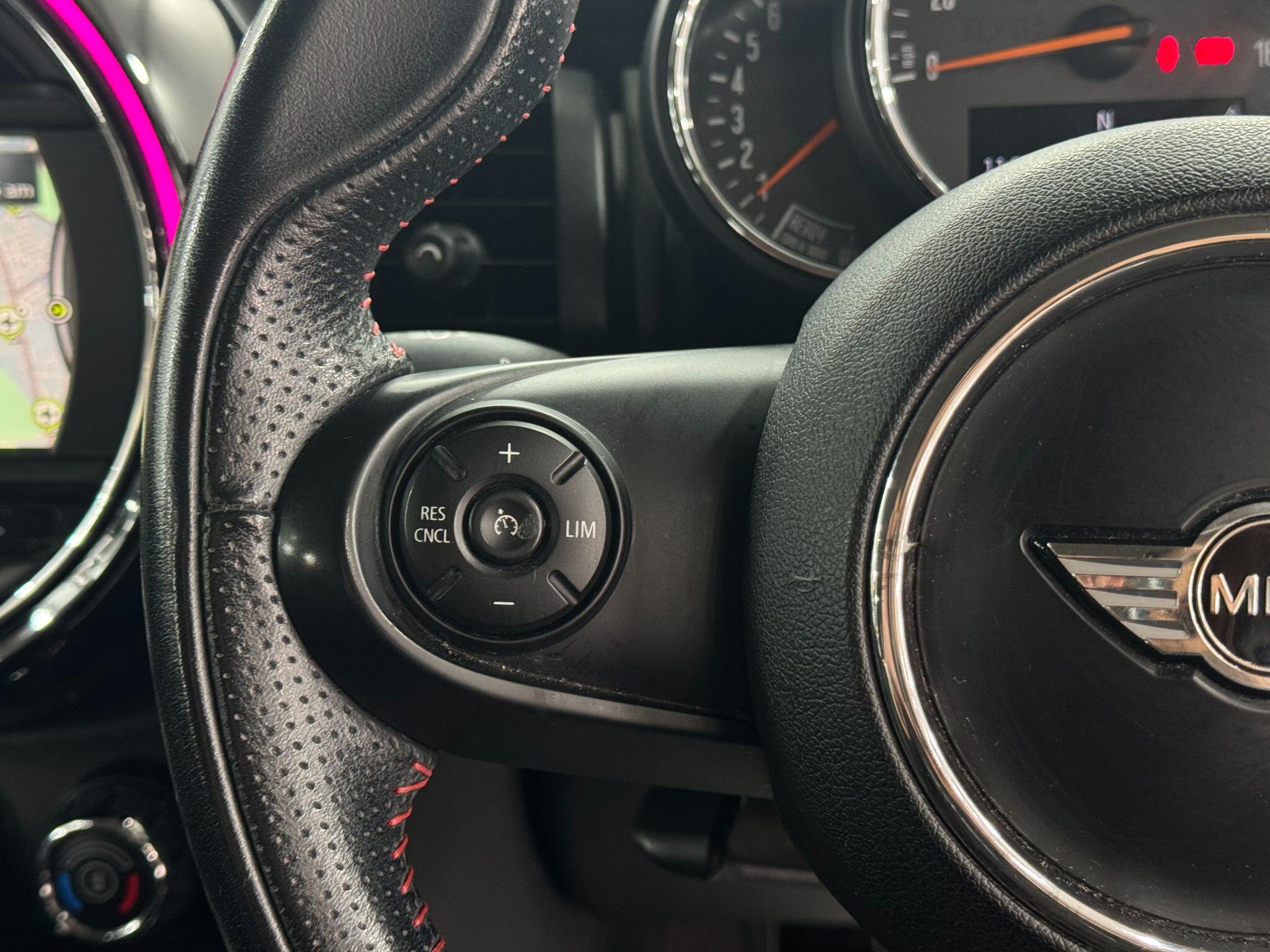 Mini Hatch view 23