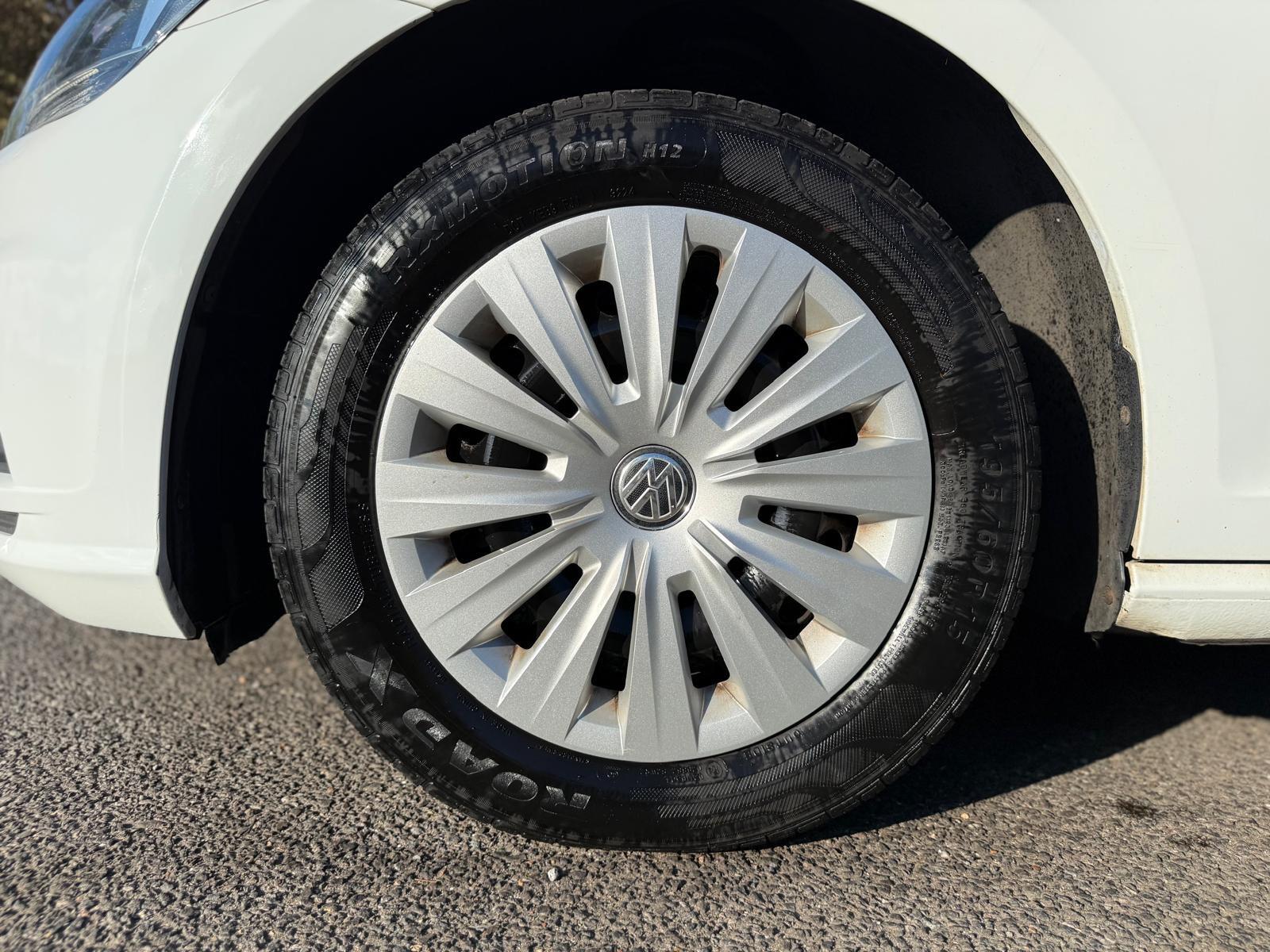Volkswagen Golf view 45