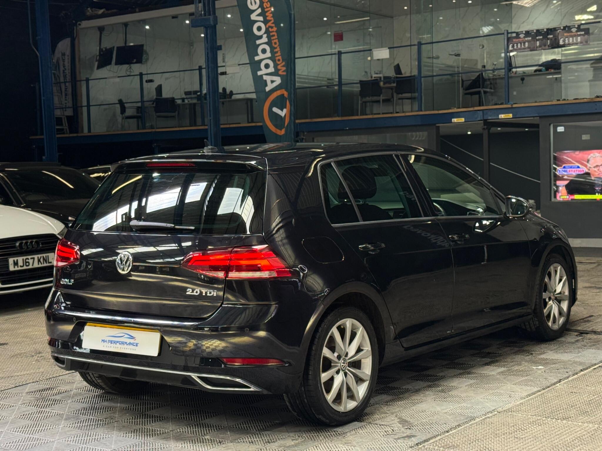 Volkswagen Golf view 67