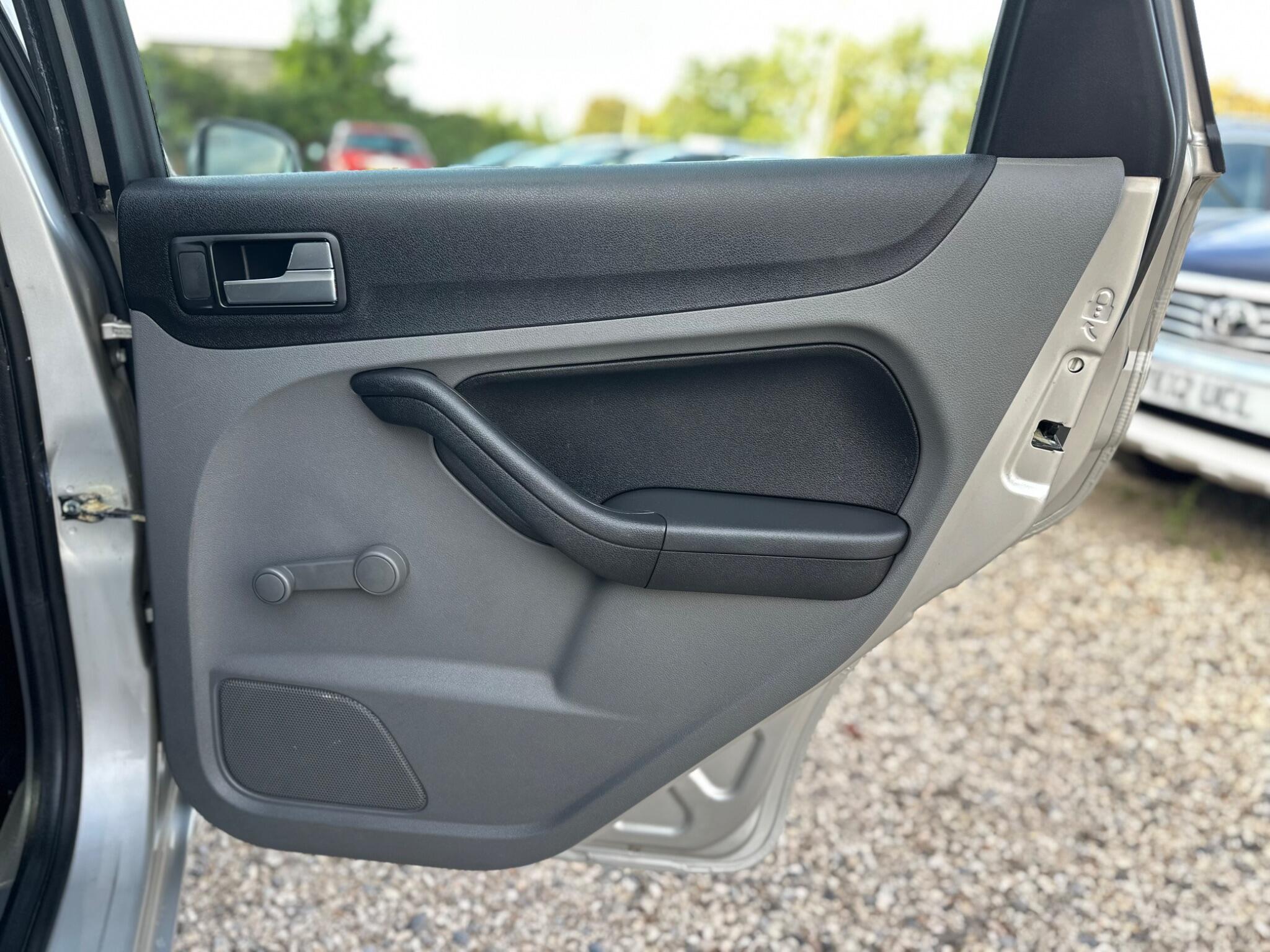 Ford Focus view 46