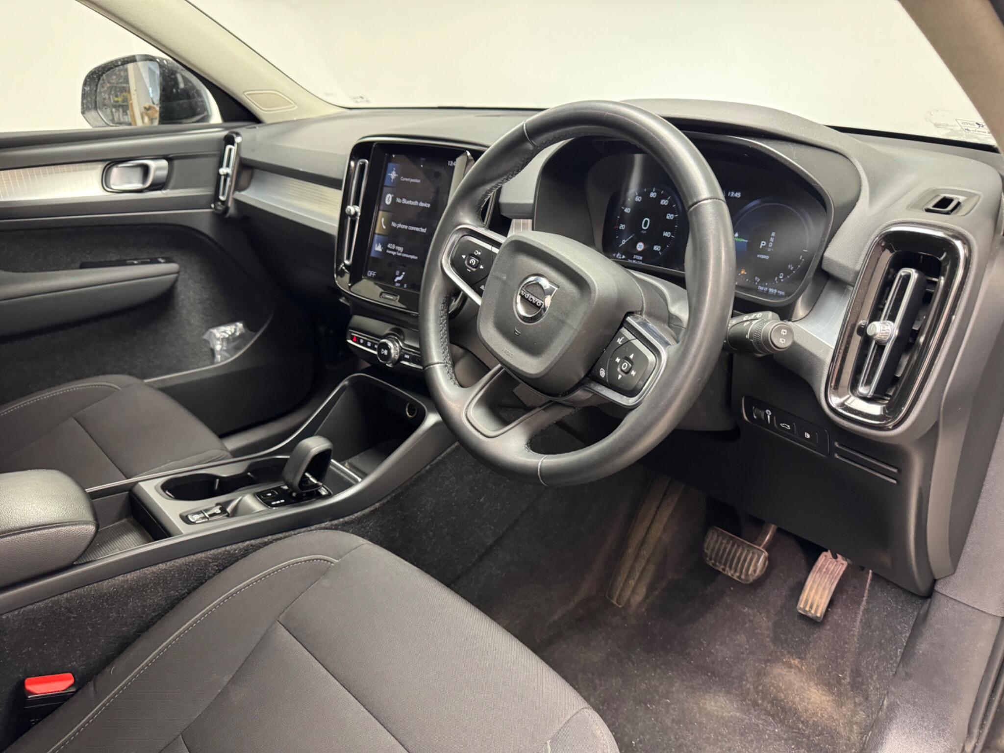 Volvo XC40 view 10