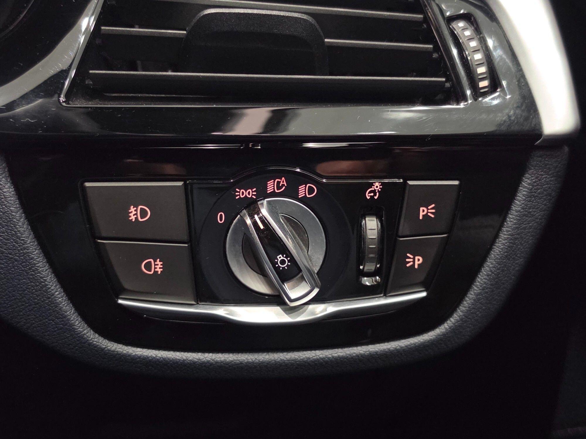 BMW 5 Series view 101