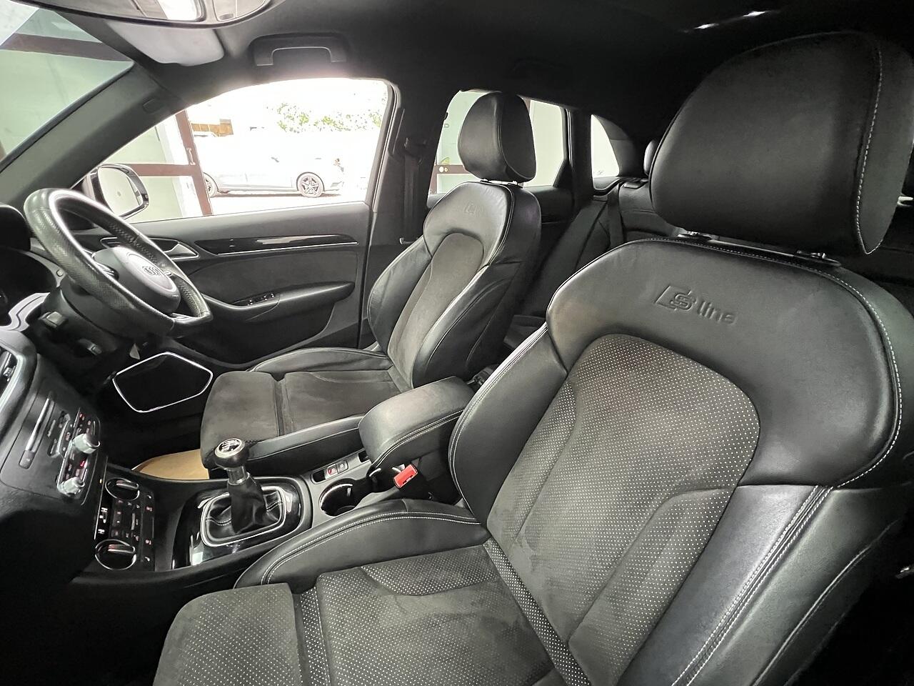 Audi Q3 view 18